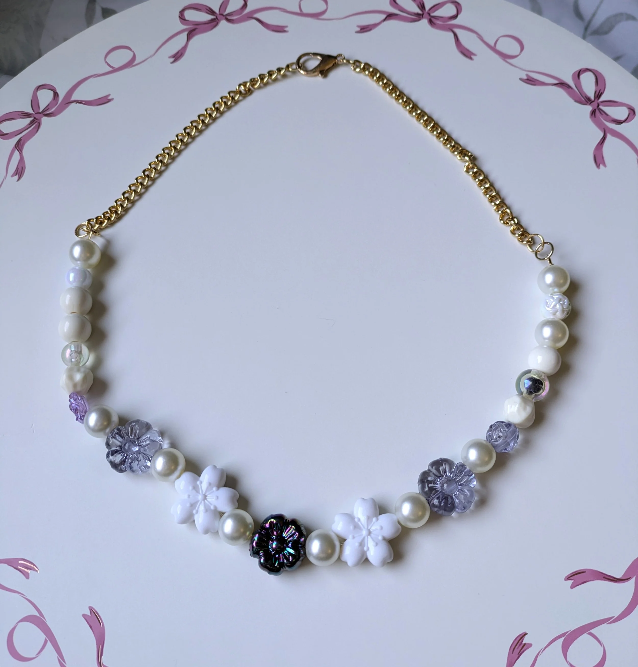 Cutesy Floral Necklace