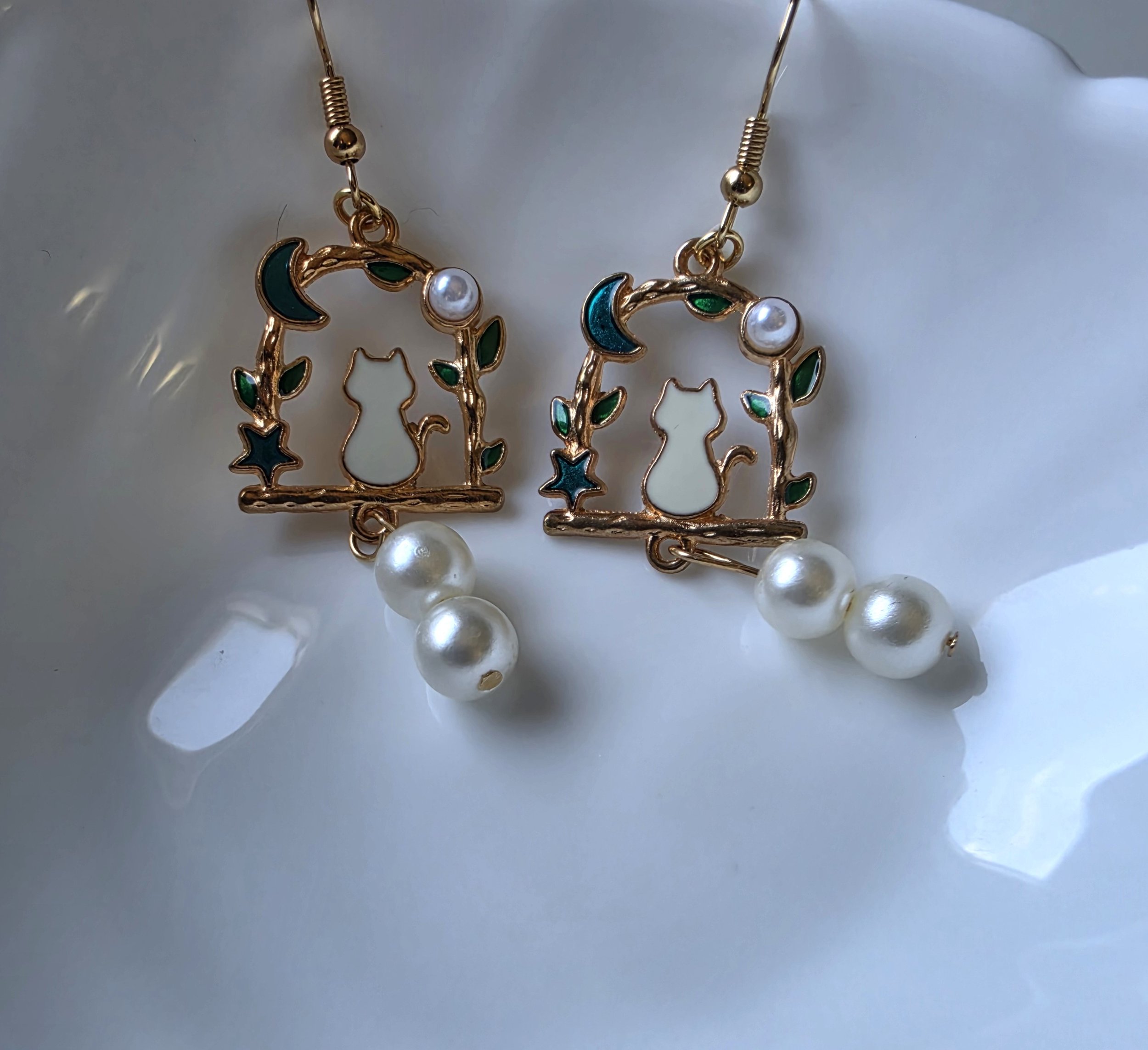 Earth Kitty Earrings