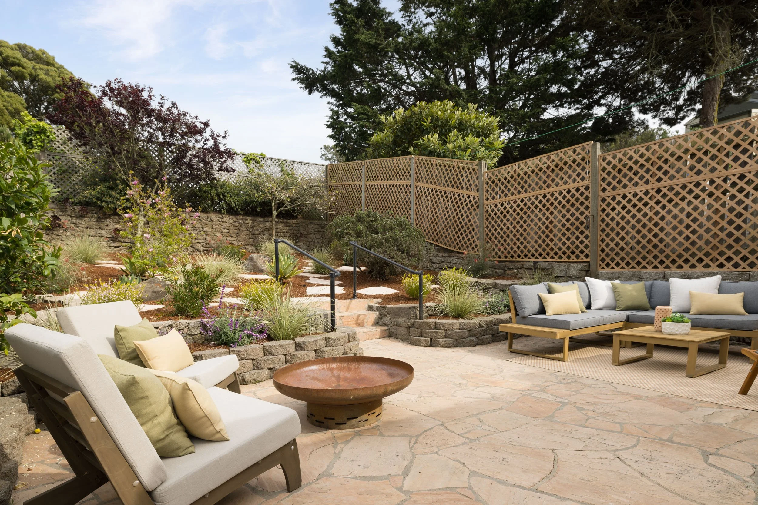 24 Victoria 37 small.jpg