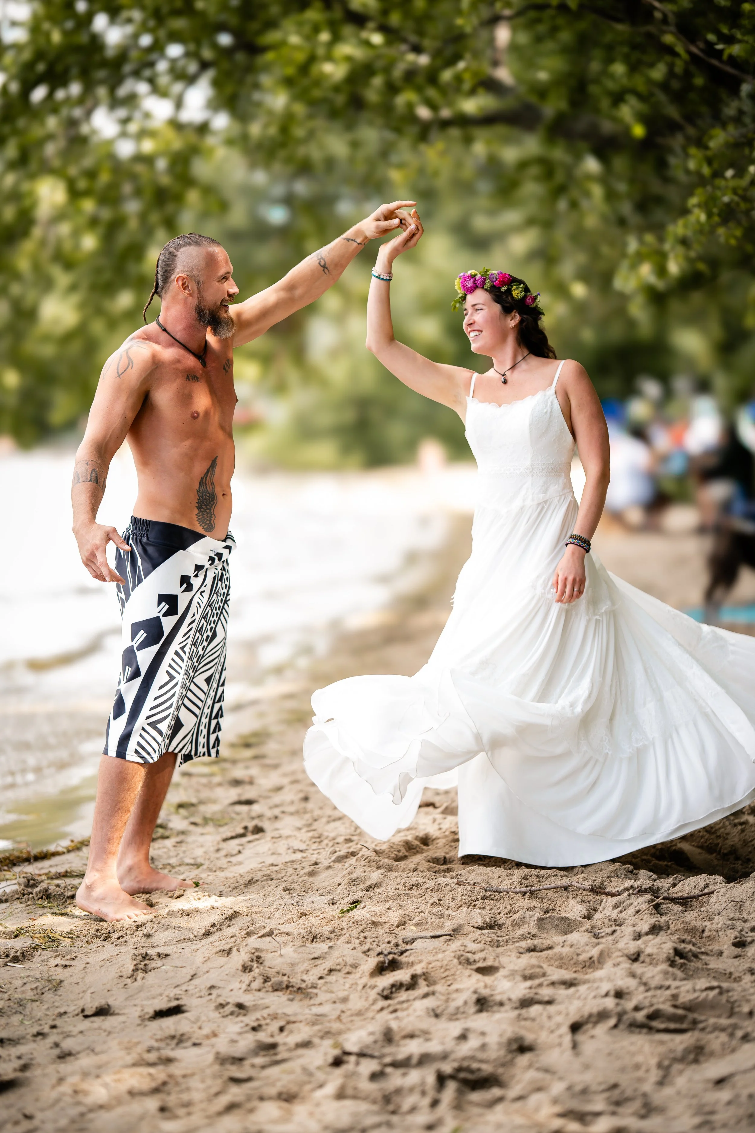 Jevon Photo, Wedding photographer in Baraboo, WI. Devil's Lake.