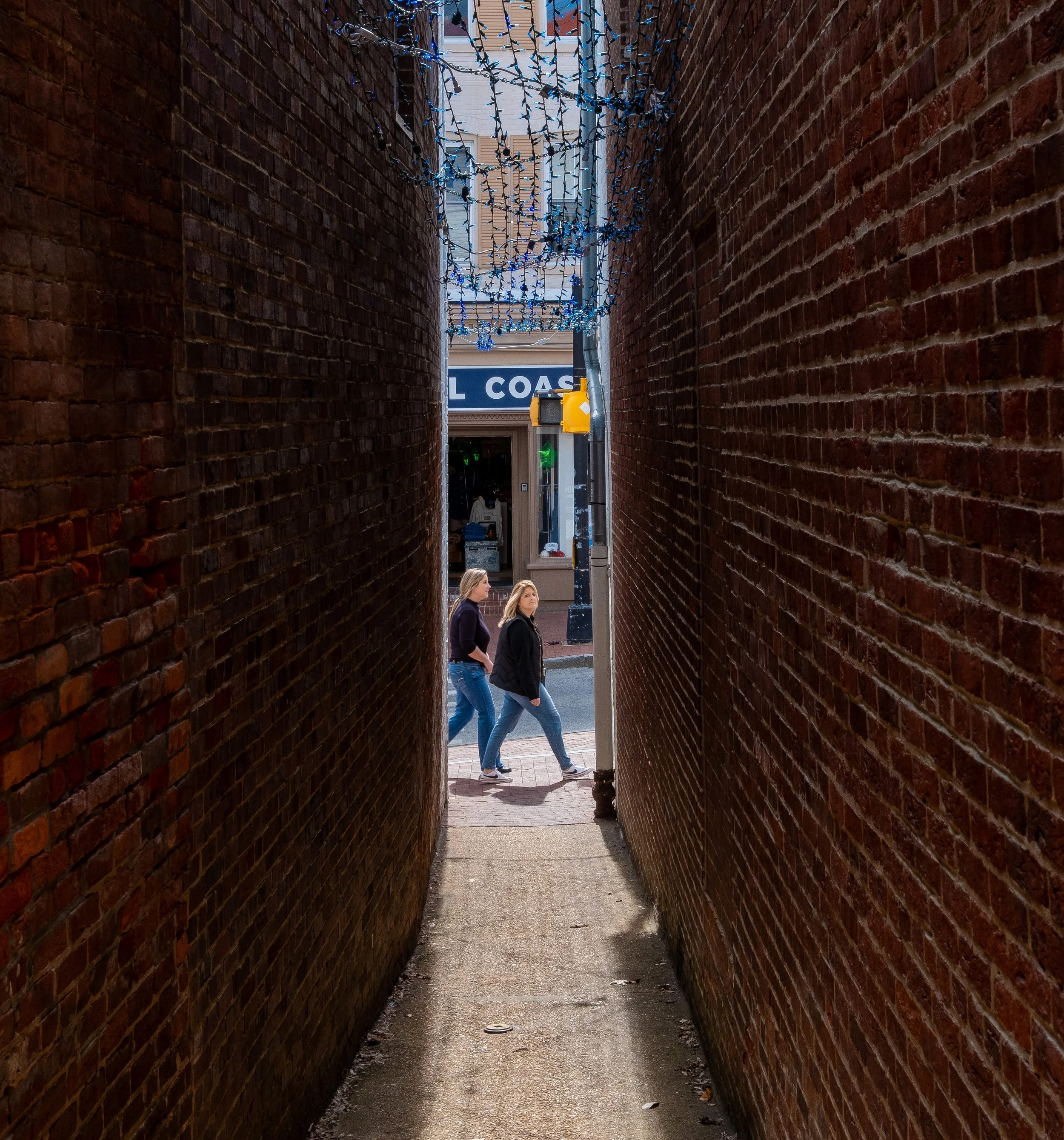 ANNAPOLIS ALLEY