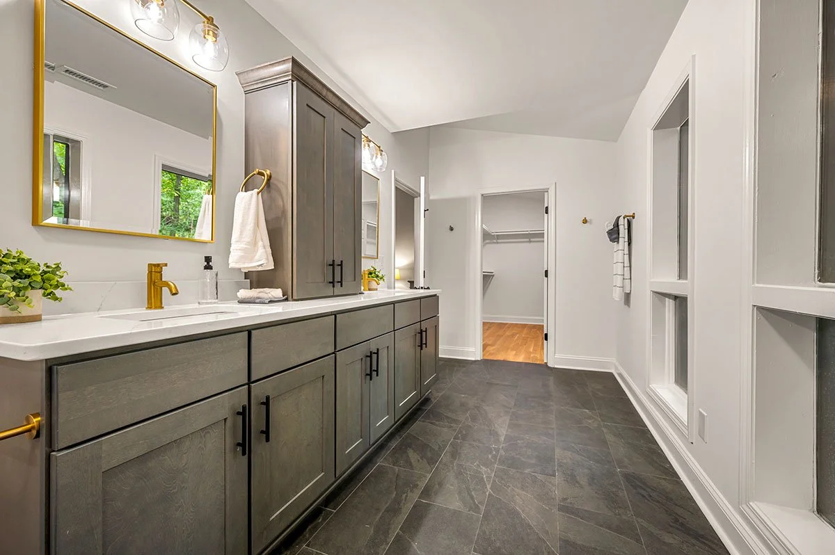 Premier-Design-Construction_160-Lasae_Bathroom-View-3.jpg
