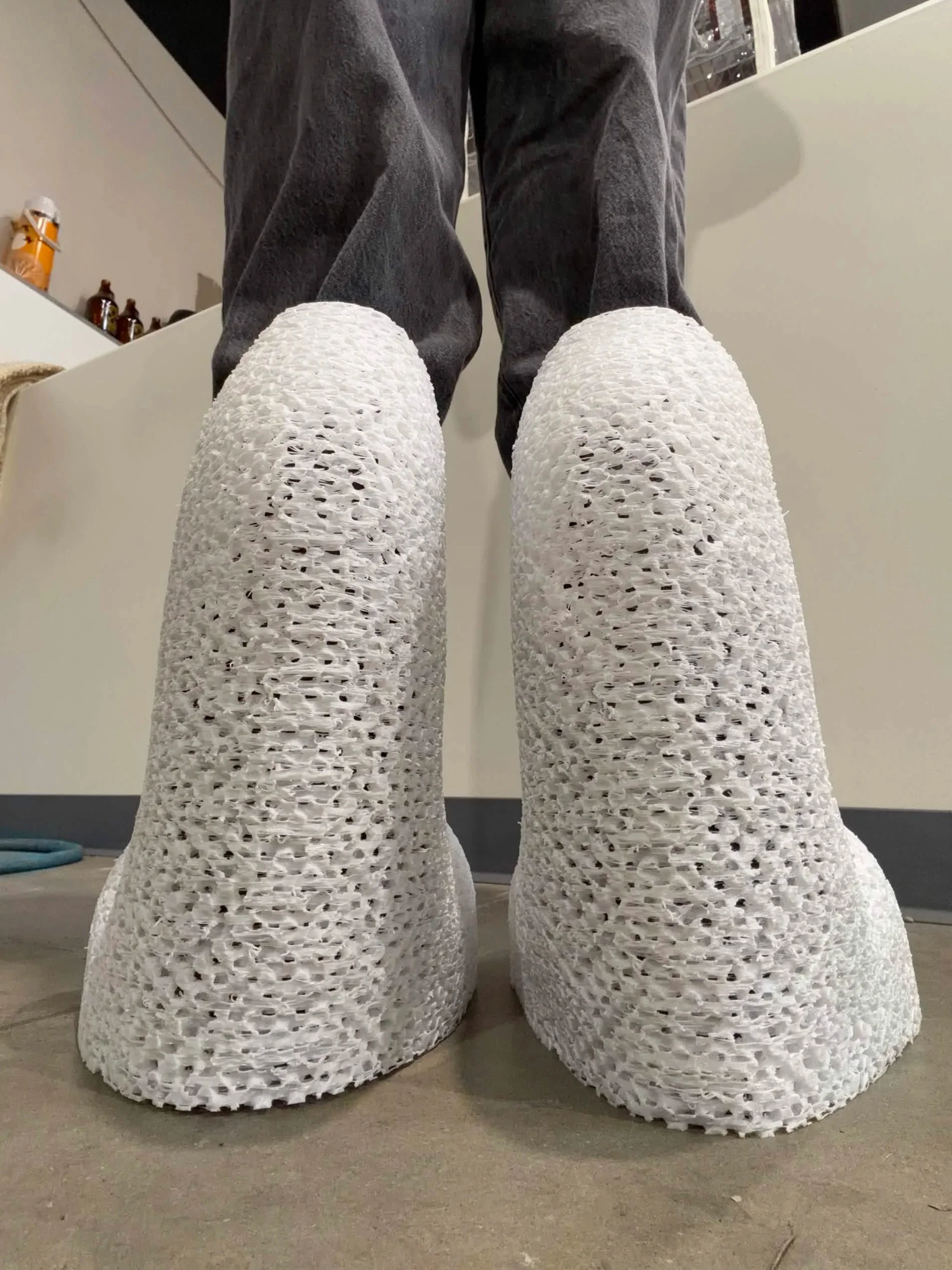 feets+behind.jpg