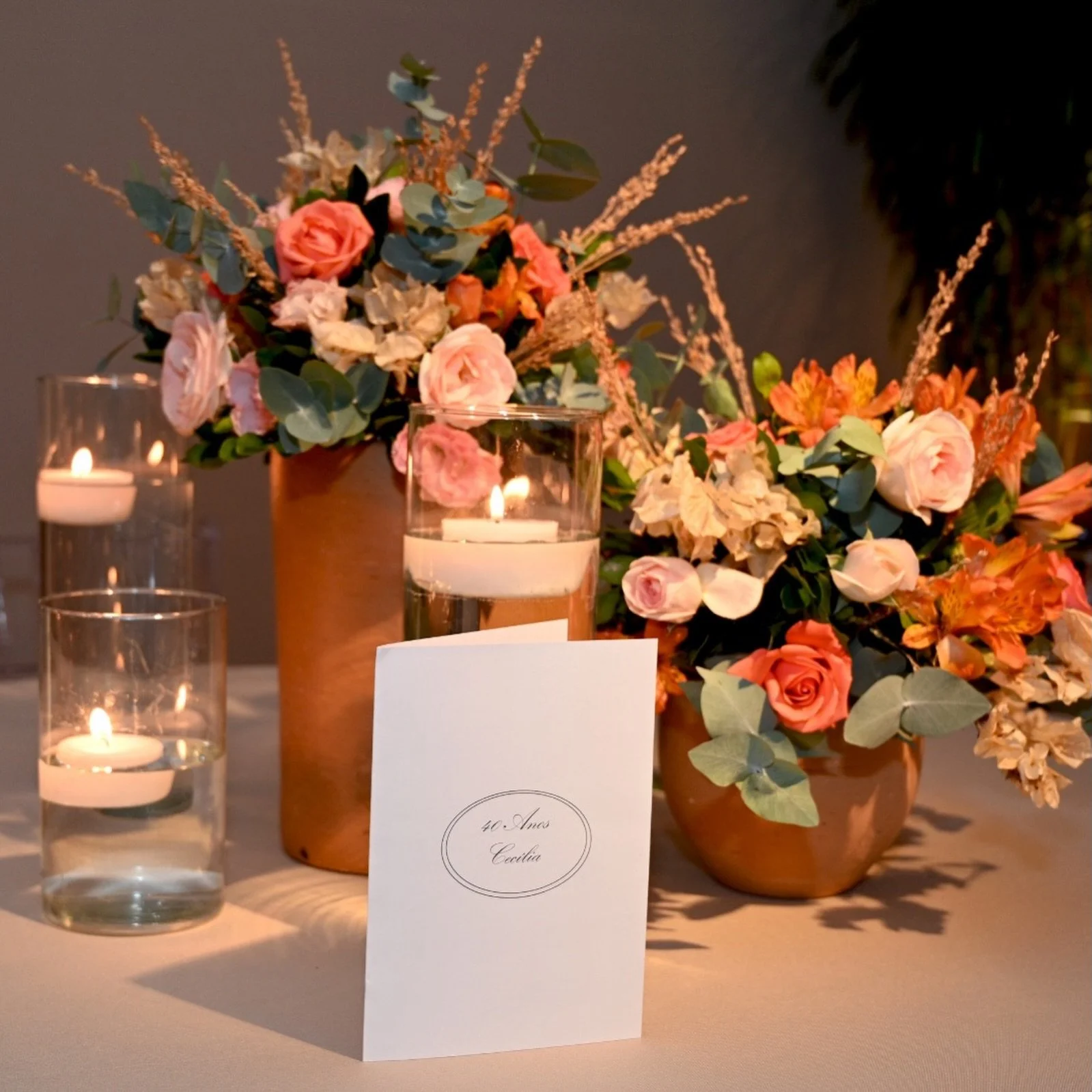 Detalhes do 40 anos da Cecilia 🌷

Aniversariante: @ceciliaemerick
Fotos: @teshima_fotografia 
Buffet: @chef_giu
Decora&ccedil;&atilde;o: @elainemadalozzo
Bolo e Doces: @docedecolher_
Sonoriza&ccedil;&atilde;o: @faustoeventos 
Dj: @djemive
Atra&ccedi