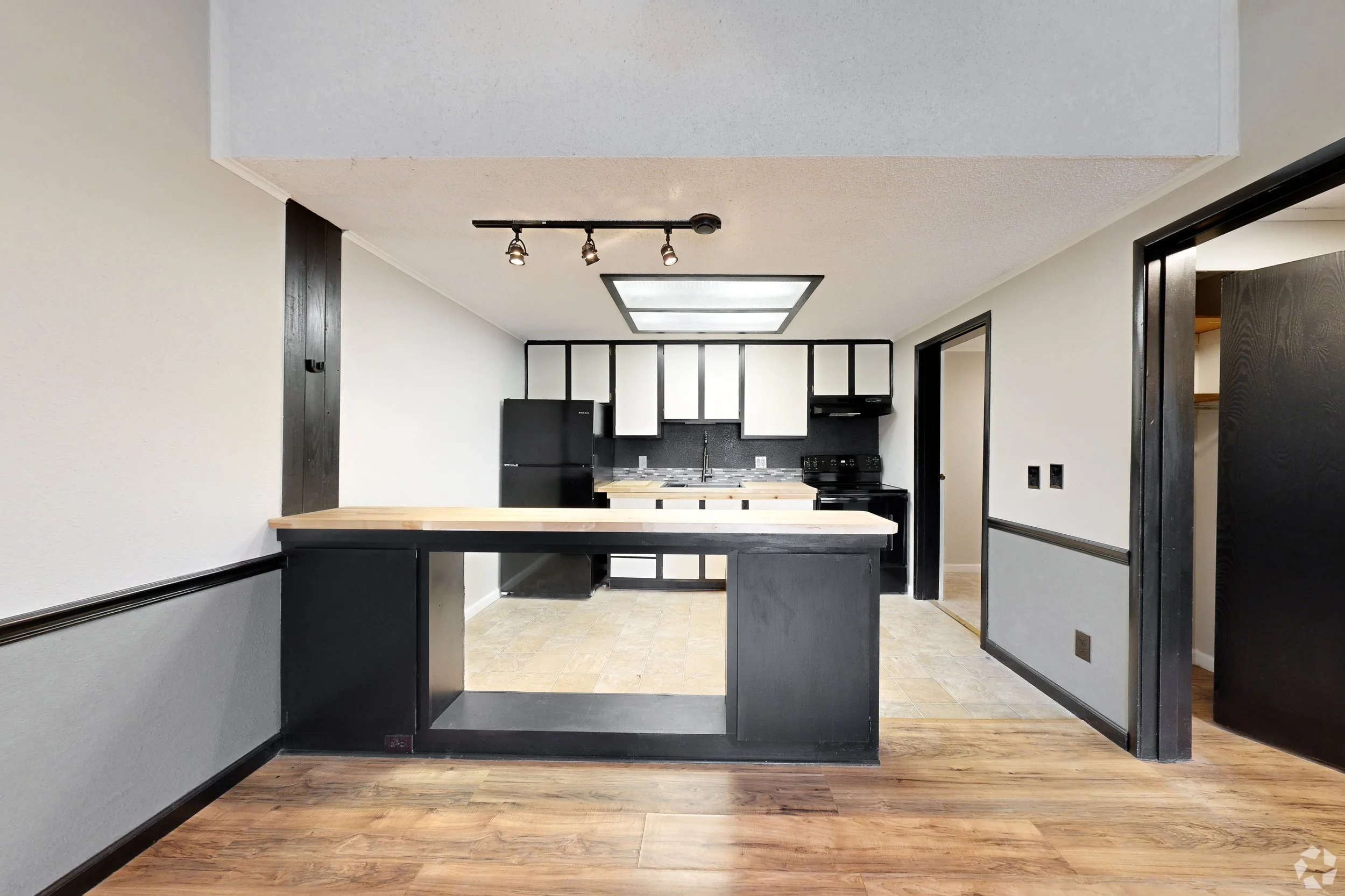 Lakeshore-Apartments (13).jpg