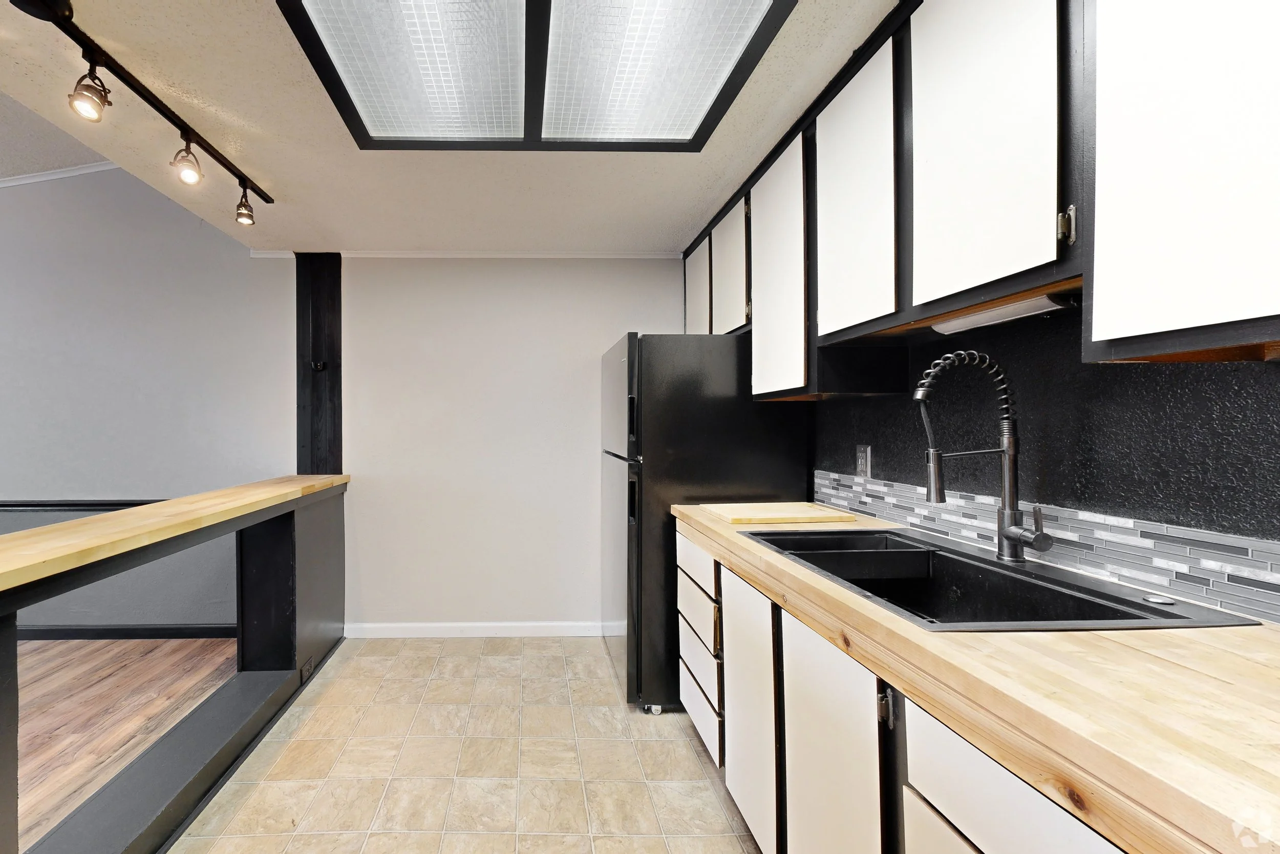 Lakeshore-Apartments (16).jpg