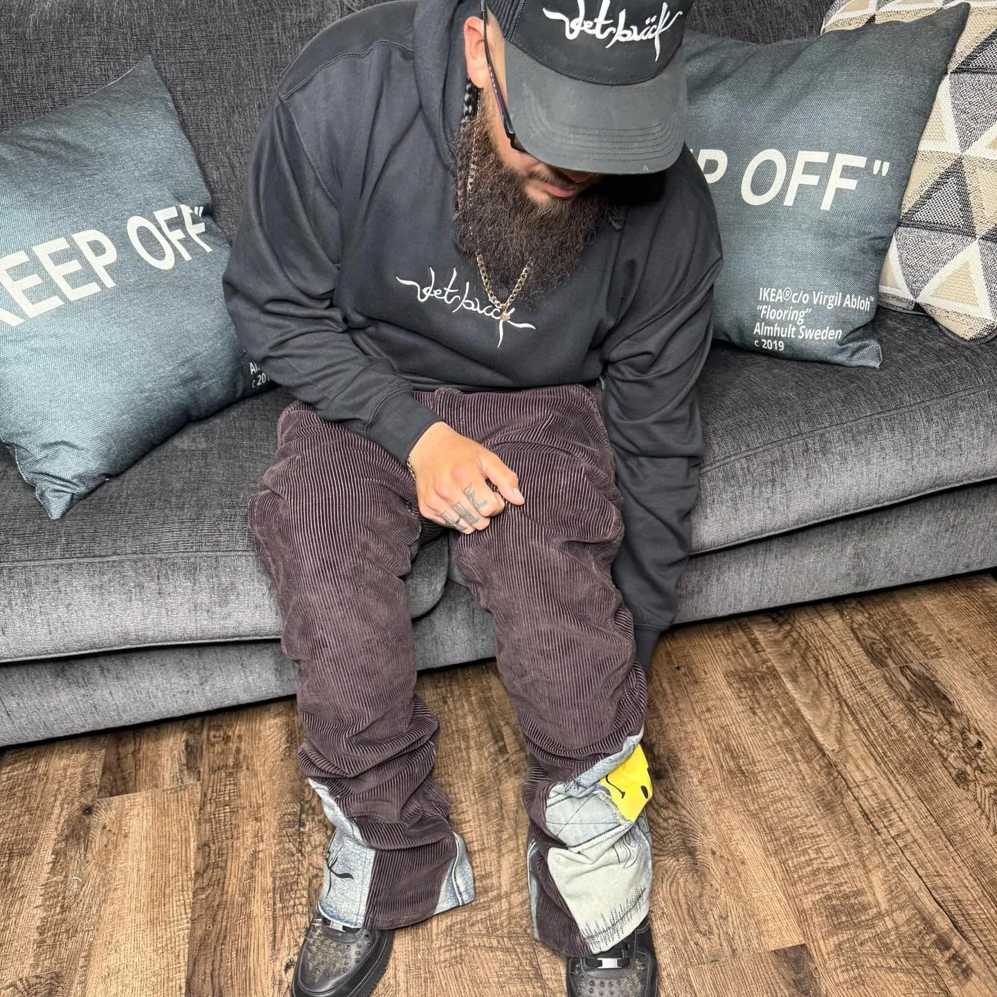 🔥🔥Get Buck Hoodies and Hats now now only 35$🔥🔥
Bundle up for only 50$😈🤑
Hoodies Available S-XXL in Black and Green 
Dm to order 💯
.
.
Custom air force1 made to order 
notdesigner prototype jeans made to order
#goldteeth #designer #notdesigner 