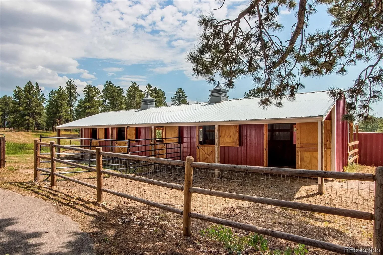 barn.webp