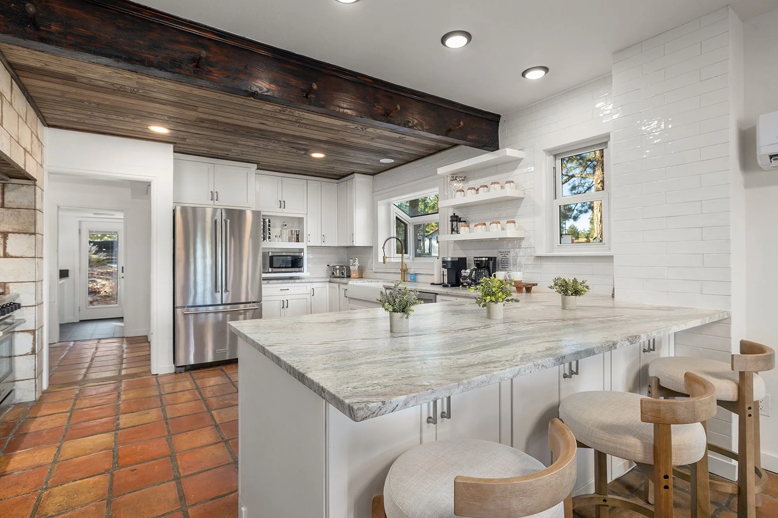 Kitchen3.jpg