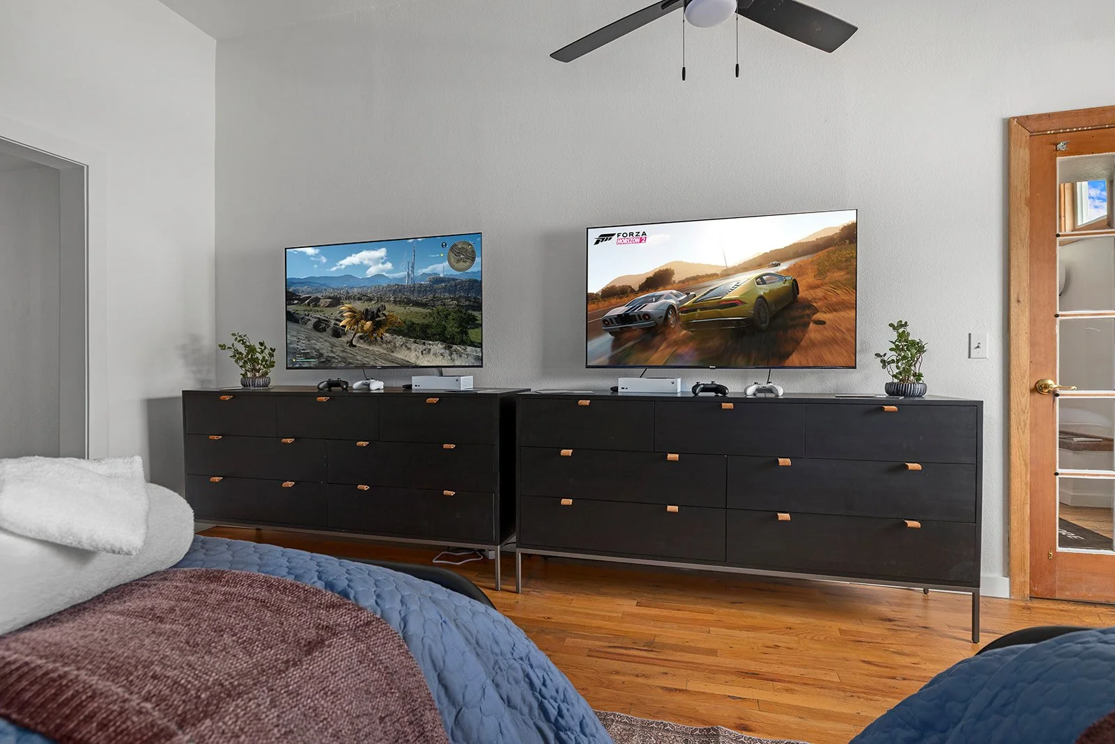 MiningRoom3.jpg