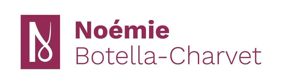 Logo de Noémie Botella-Charvet avec un design stylisé en violet