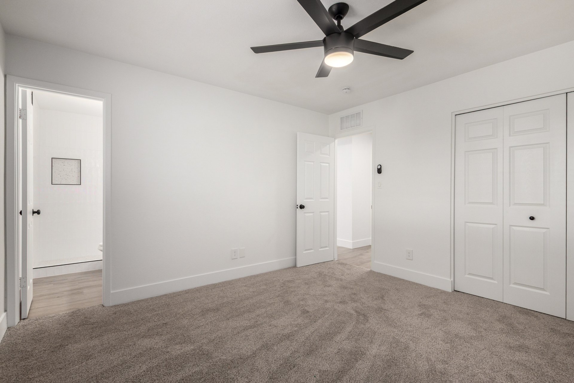 17 Windrose Bedroom1.jpg
