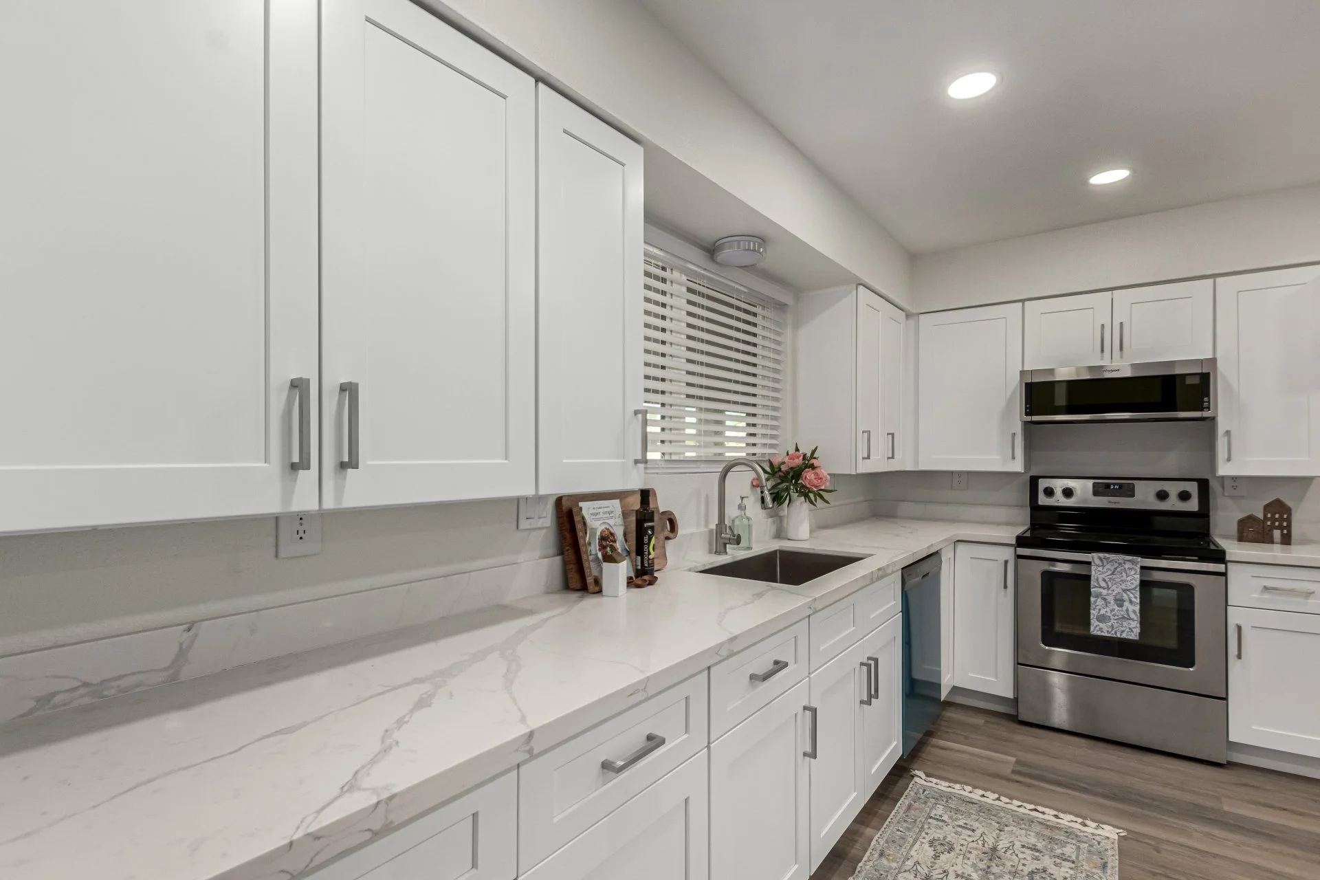 11-Hackamore Kitchen3.jpg