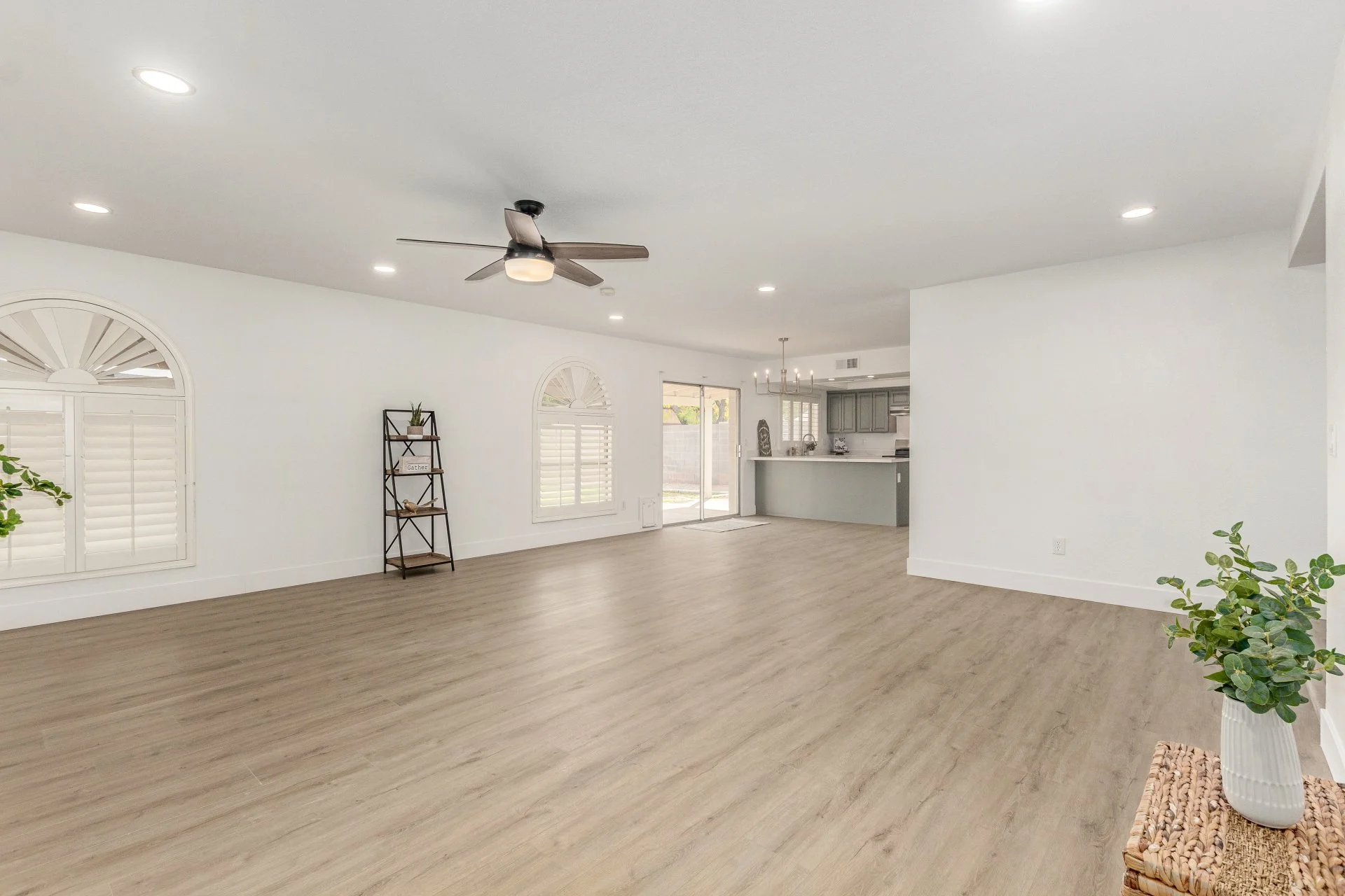 06 - Knowles Living Room2.jpg