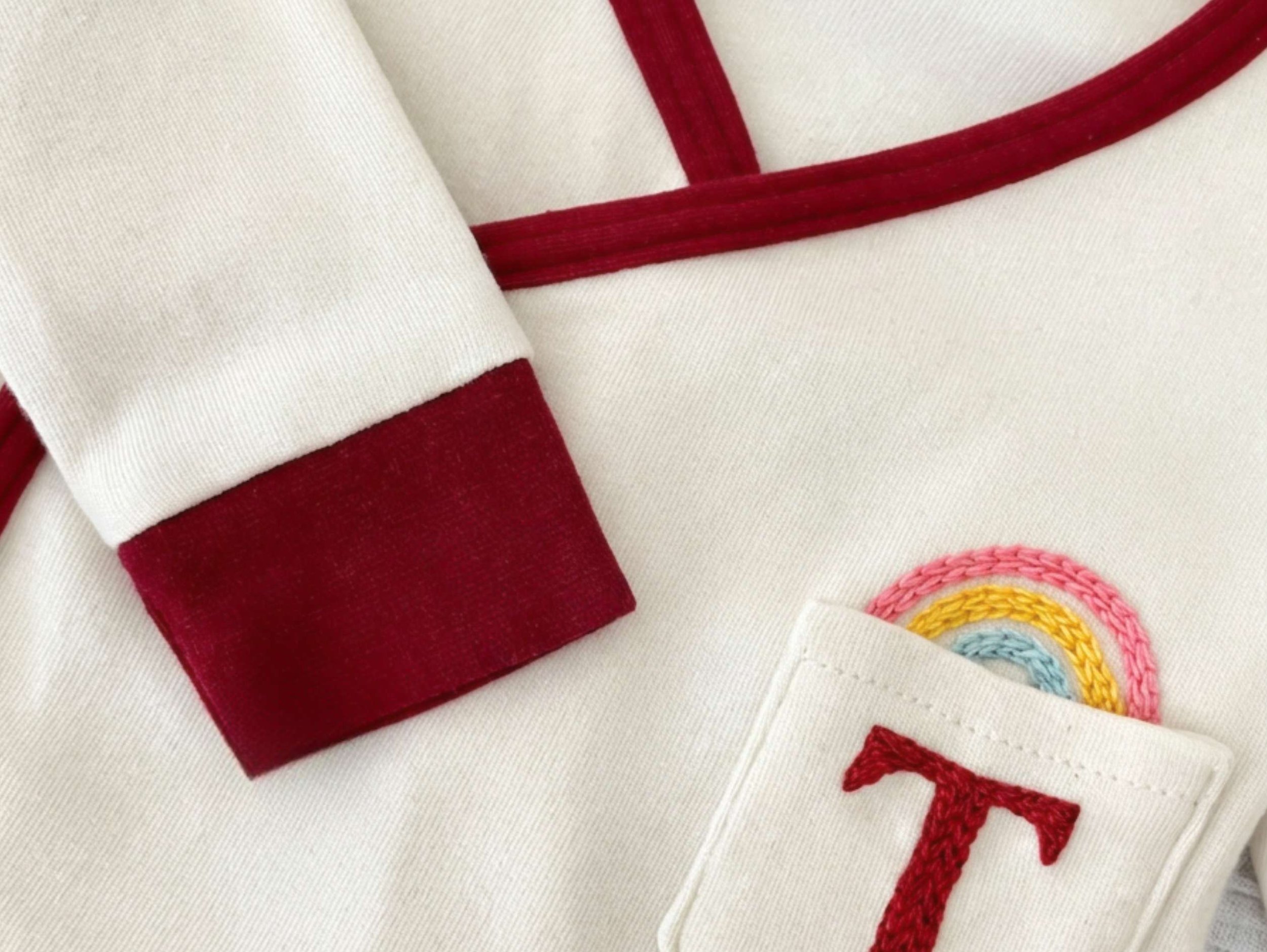 regenbogen-wickeljacke-nah.jpg