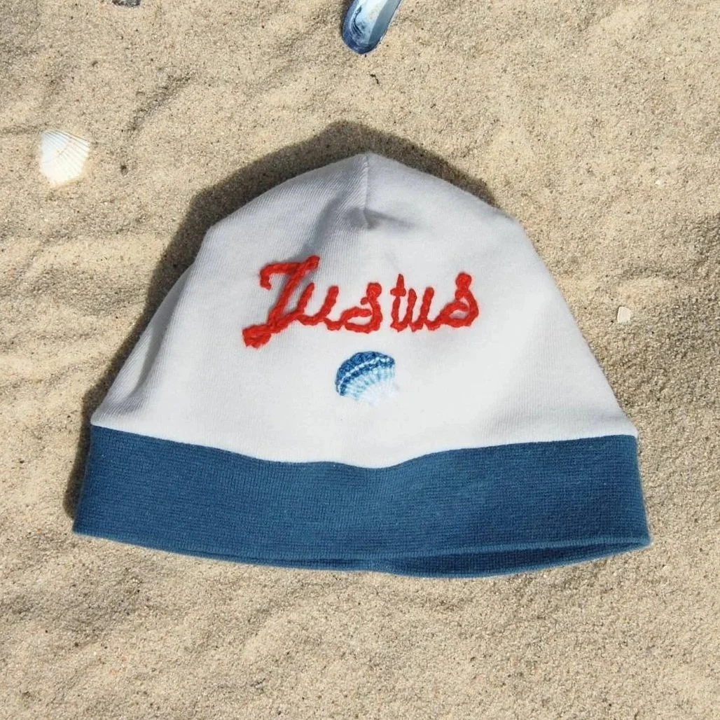 muschel-muetze-justus-strand.jpg