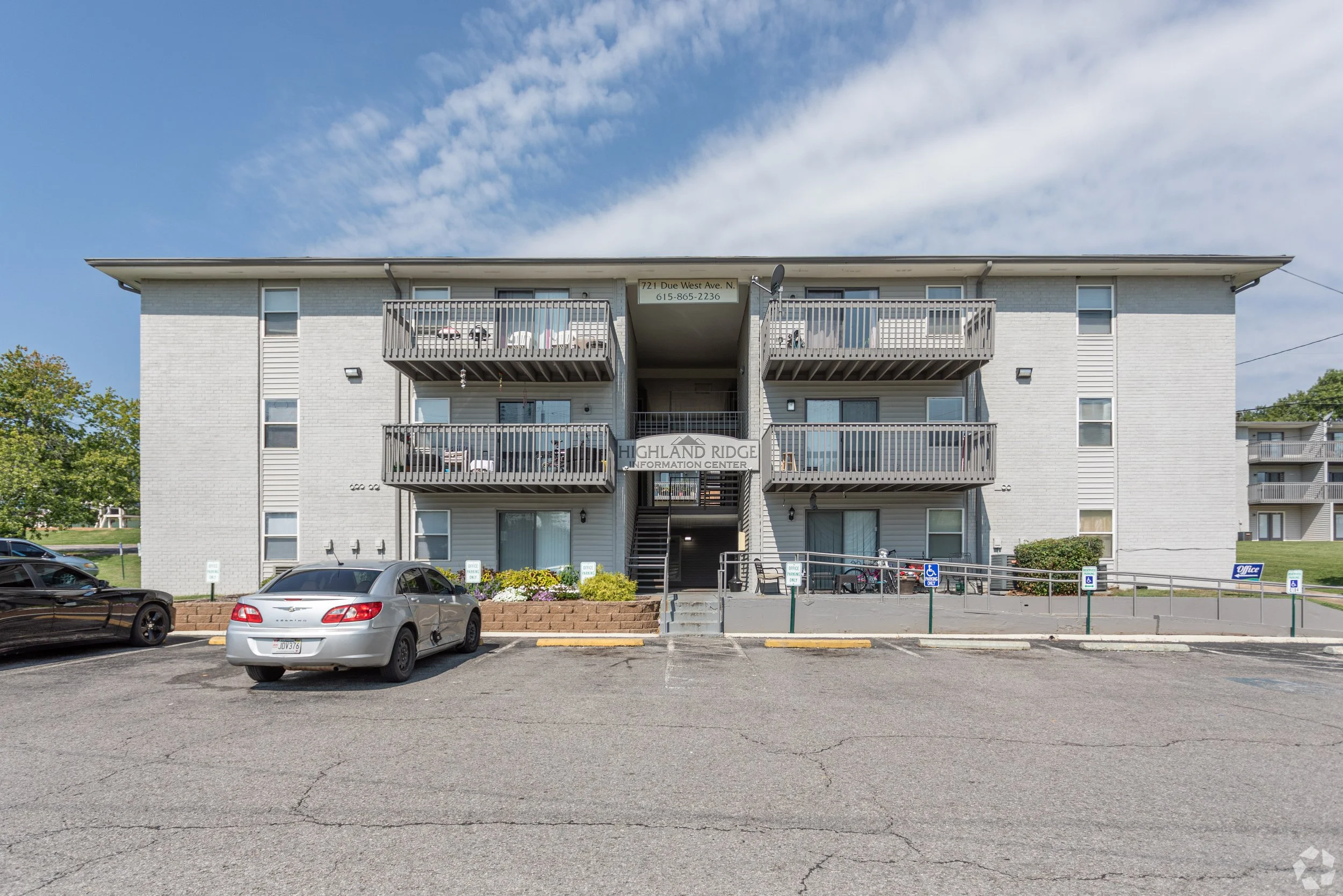 Highland-Ridge-Apartments (33).jpg