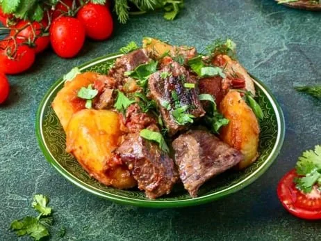 Beef, potatoes, oil, and spices.