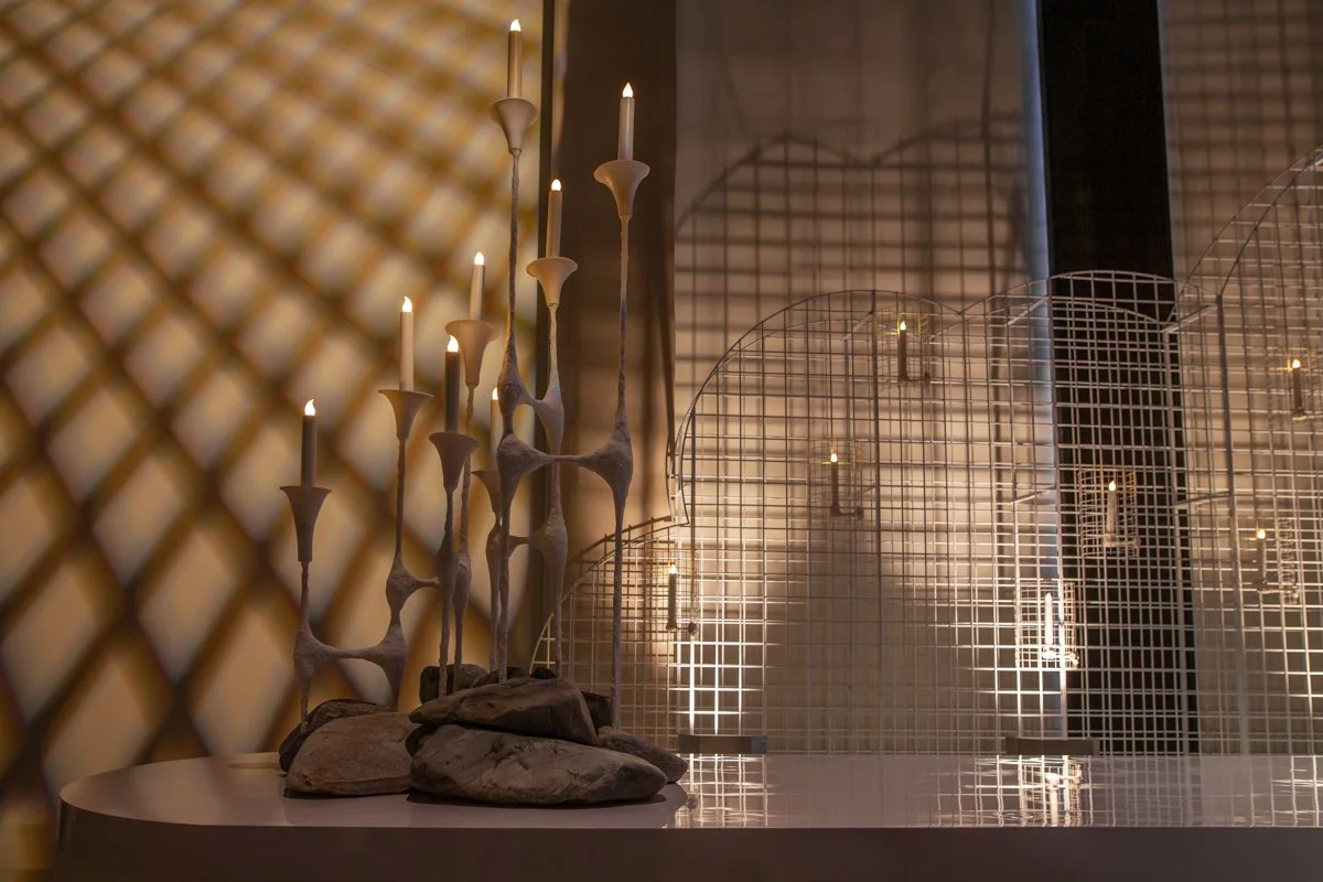 sculpted bar accents