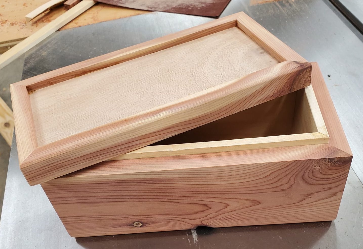 Jewelry box