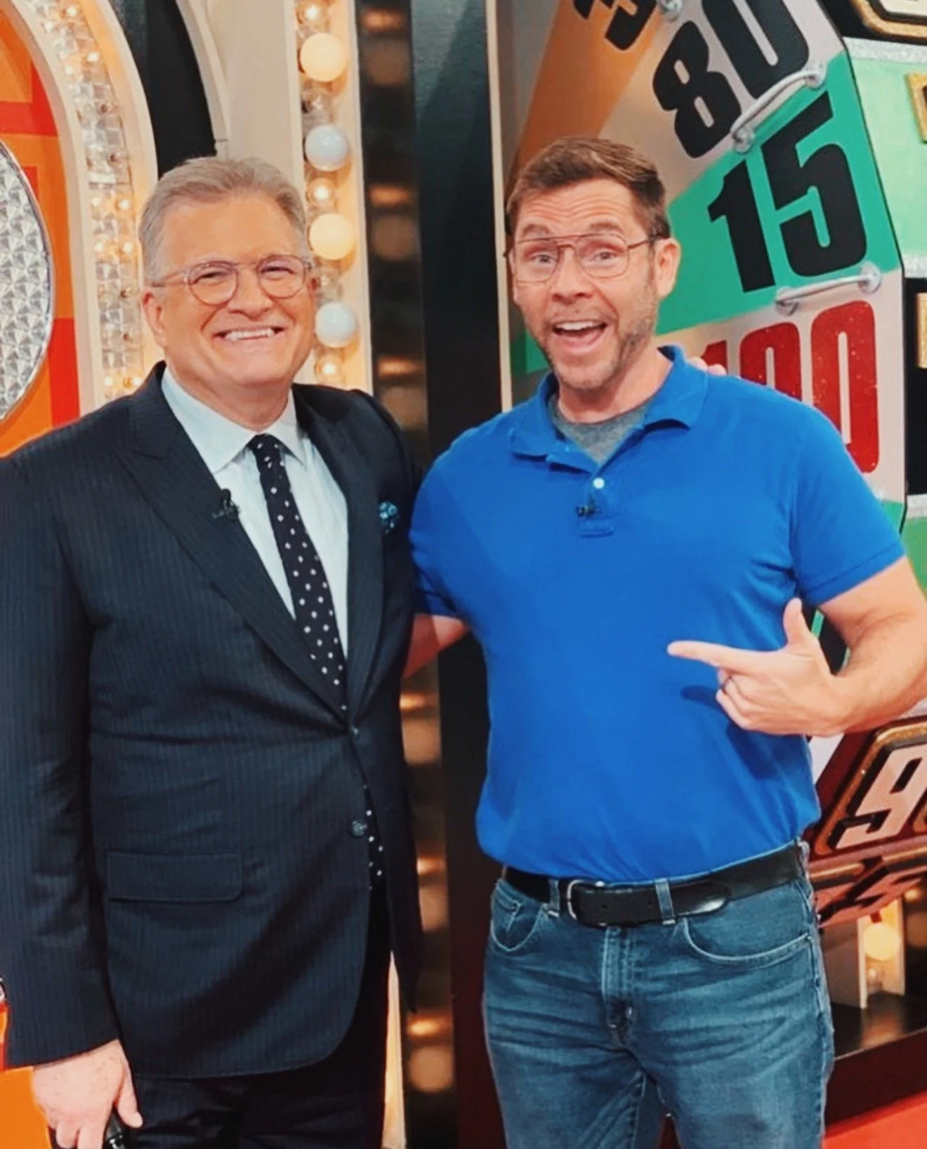 Pittsburgh Dad posing with Drew Carey on the set of The Price is Right.