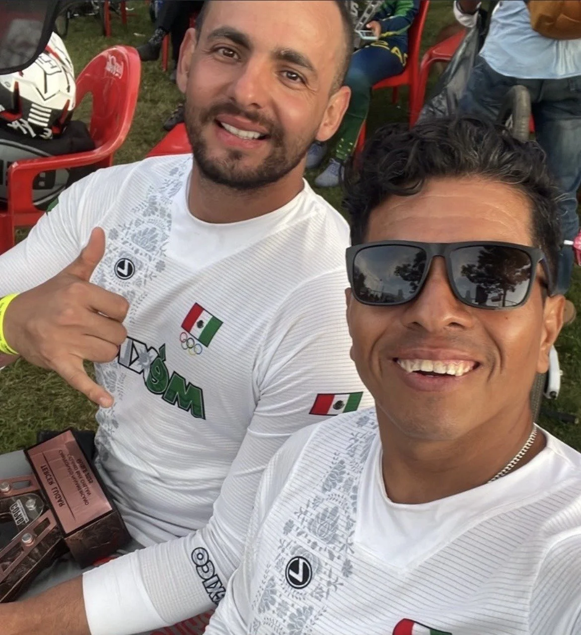 69bed57473933_MX together .jpg