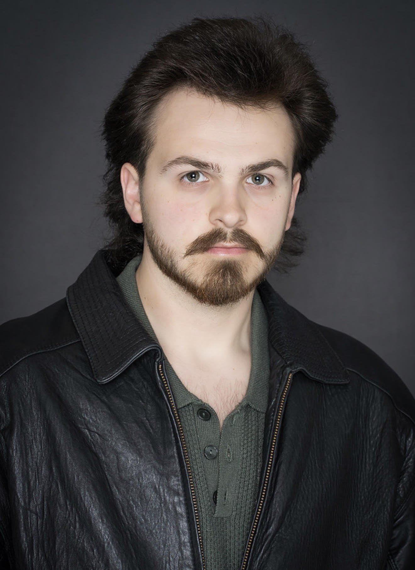 Headshot of actor Christopher Simcox
