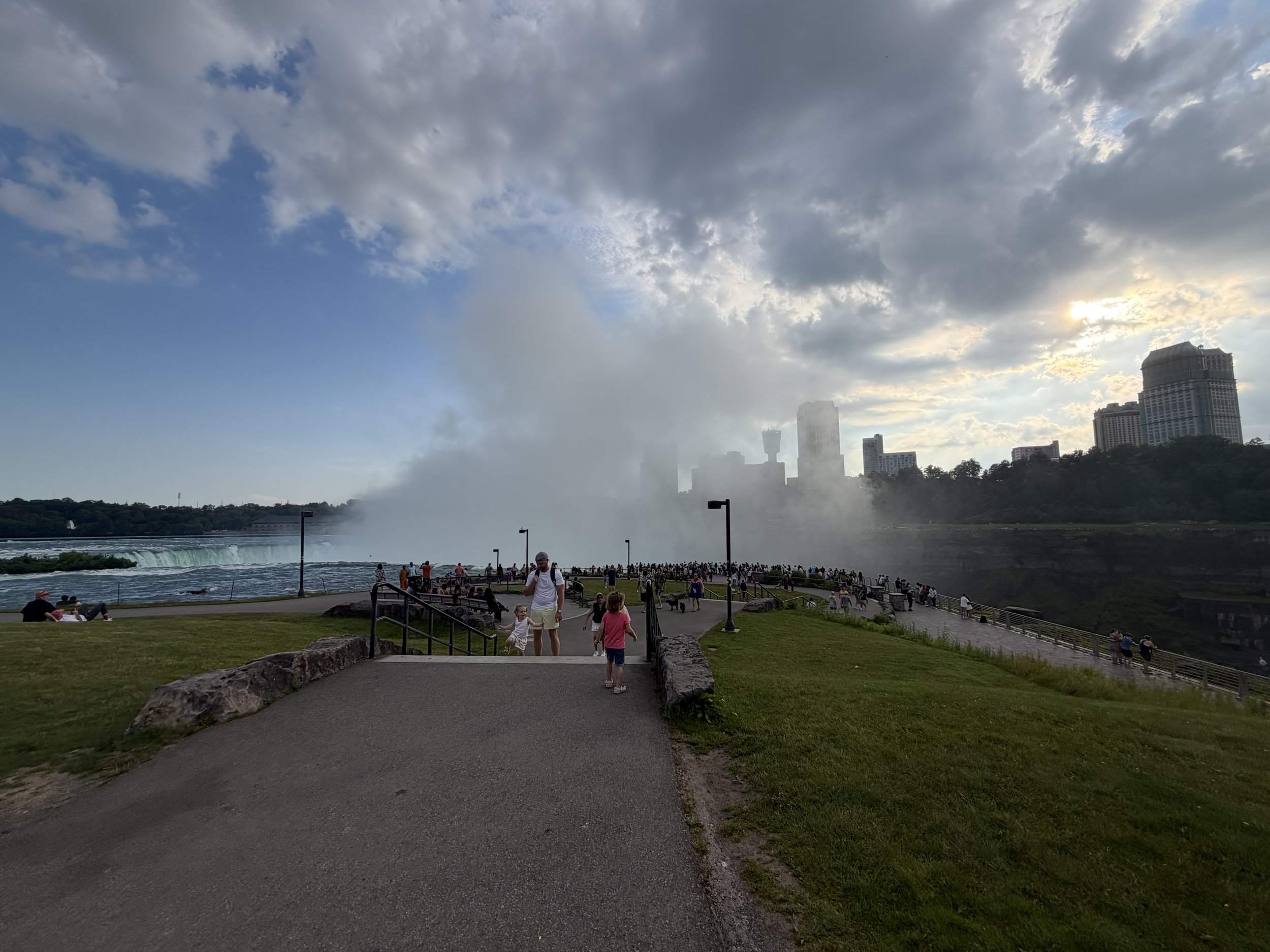 NiagaraFalls18.jpg