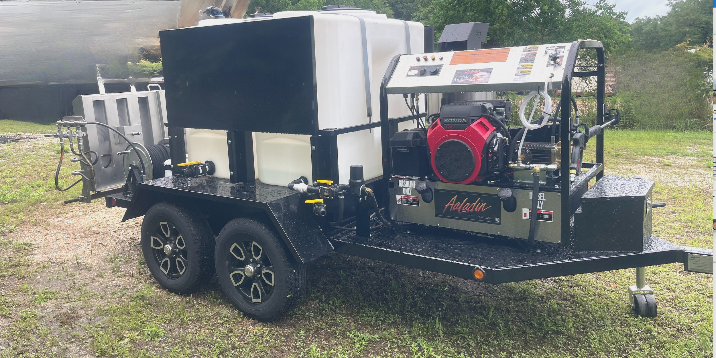 trash bin cleaning equipment