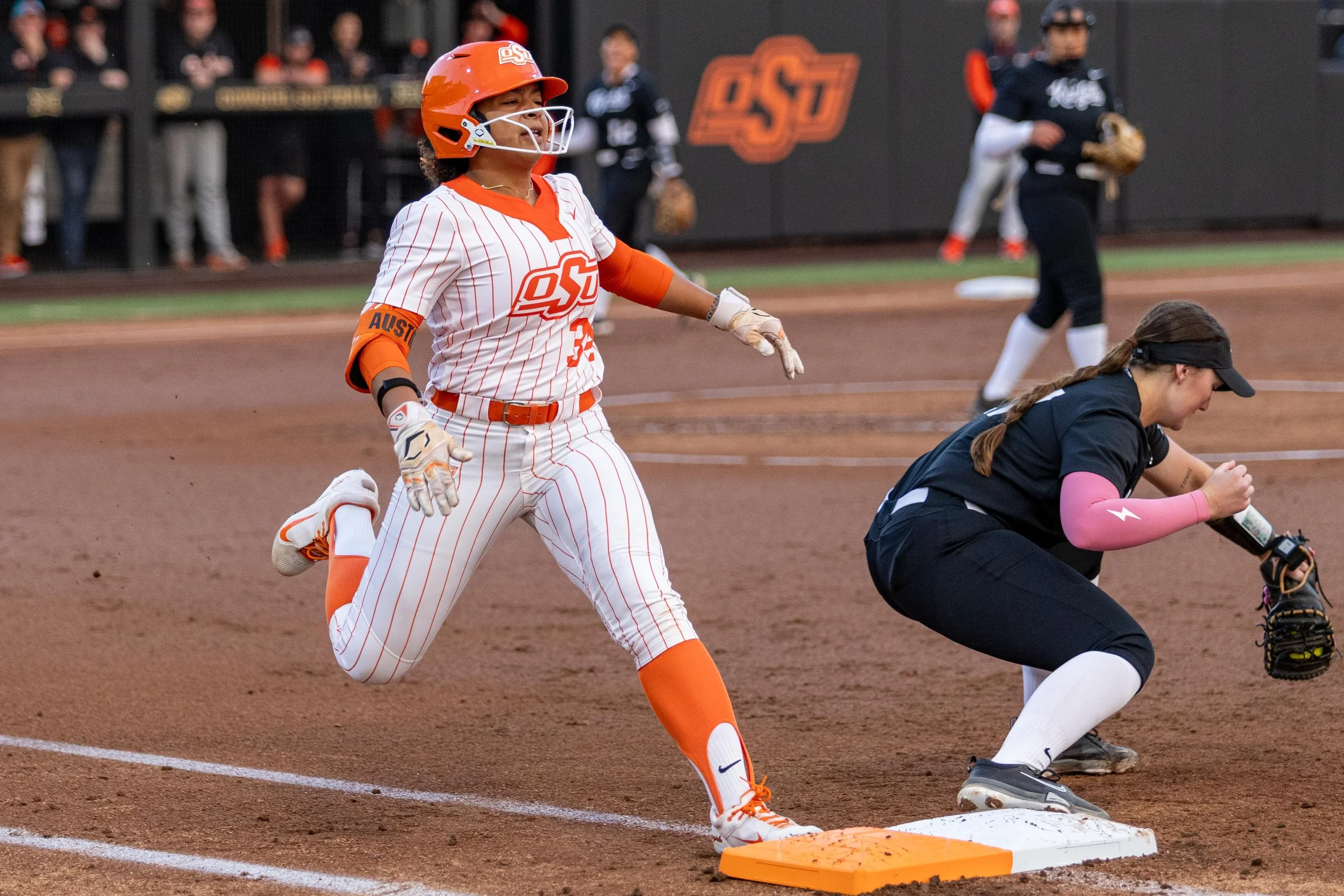 Cowgirls' bats go quiet as UCF wins Big 12 series opener 4-1