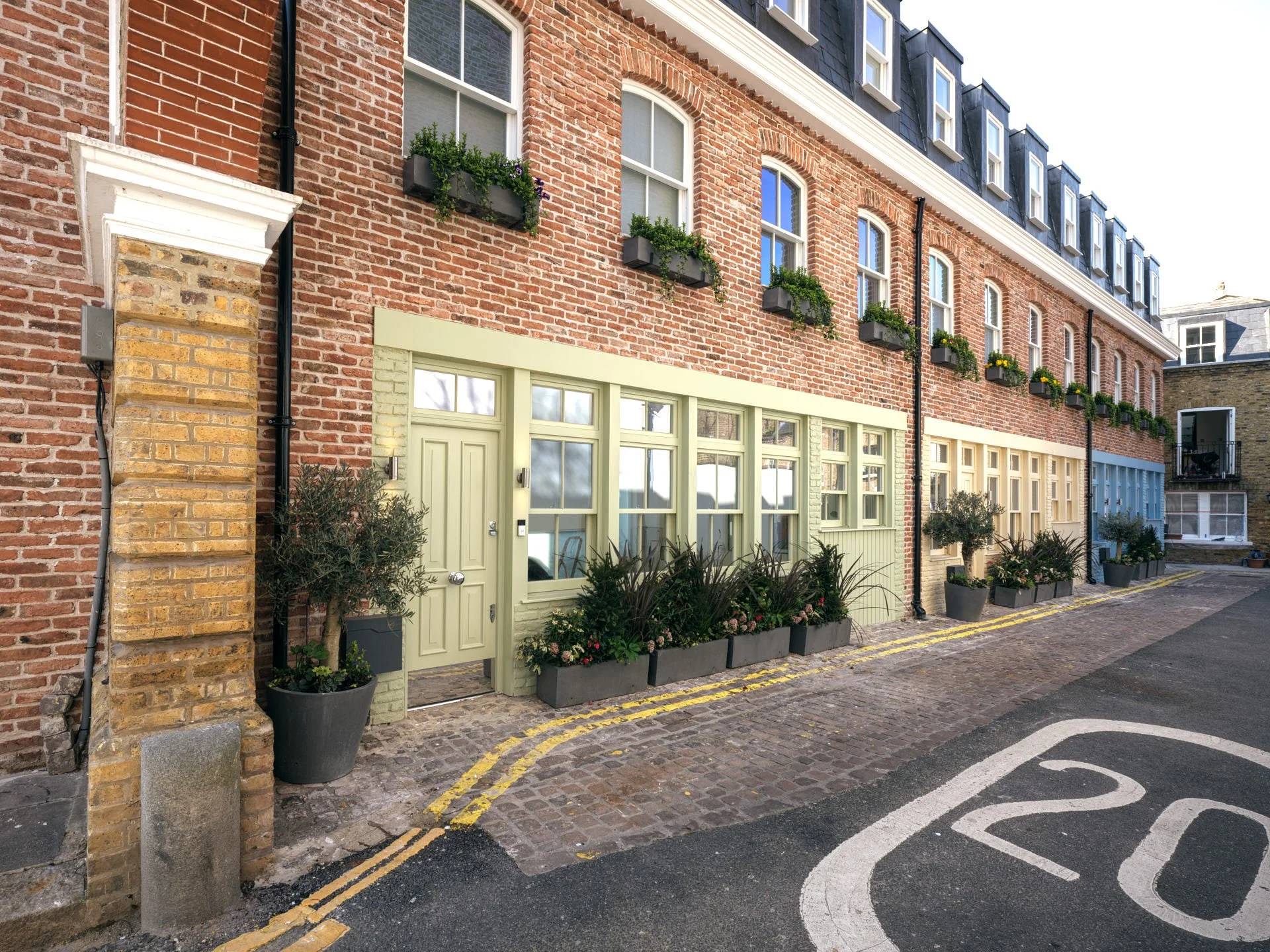 mews property in SW London - photo Marco Joe Fazio SPACE