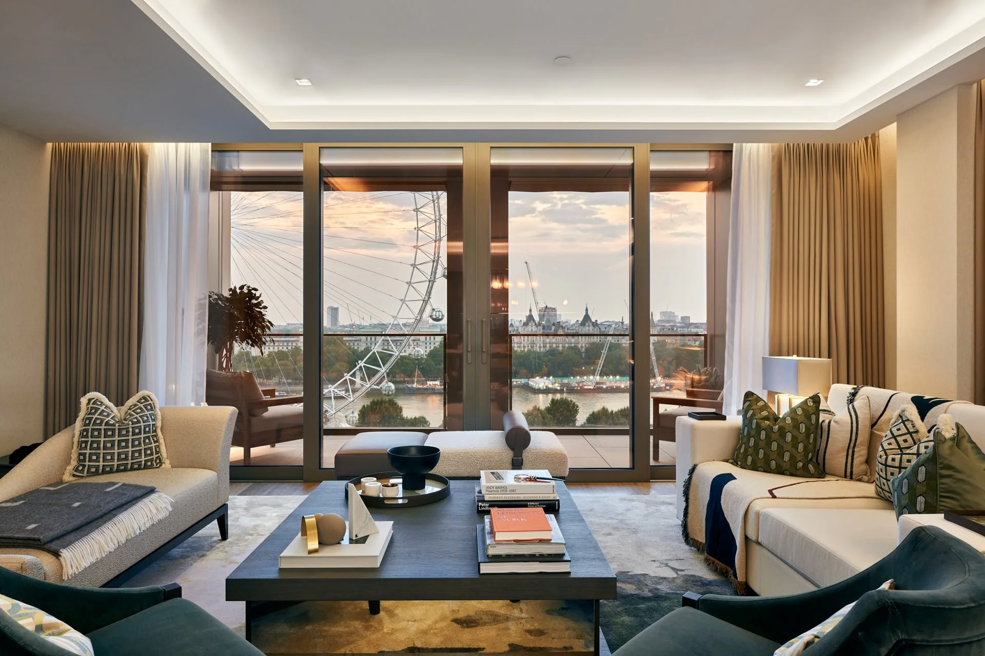 property in London - photo Marco Joe Fazio SPACE