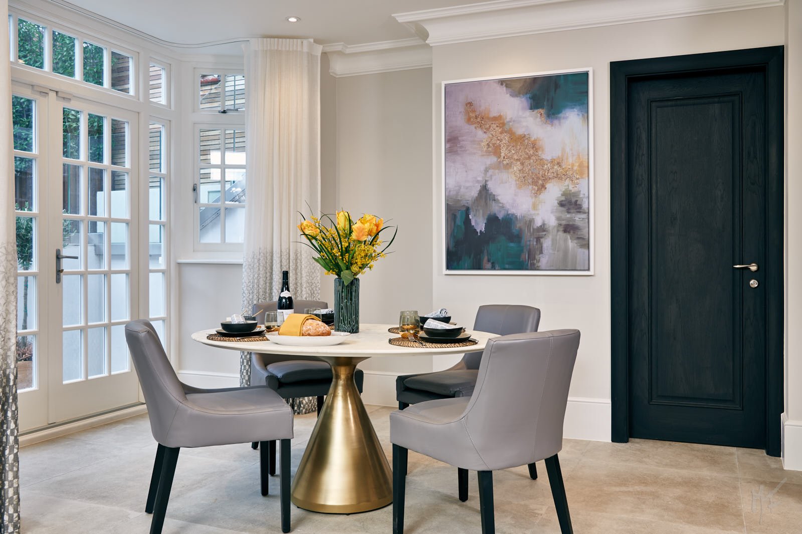 property in Weybridge - photo Marco Joe Fazio SPACE