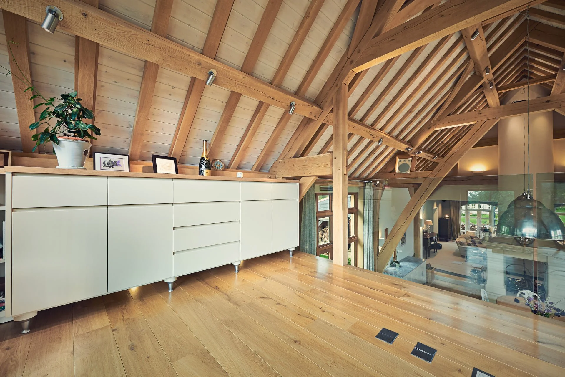 house in Guildford - photo Marco Joe Fazio SPACE