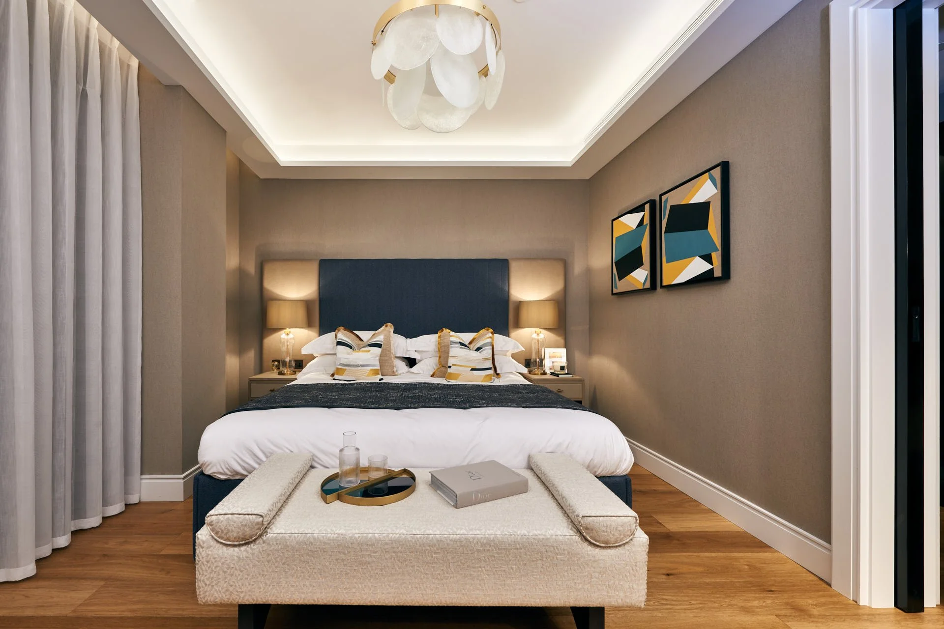 property in London - photo Marco Joe Fazio SPACE