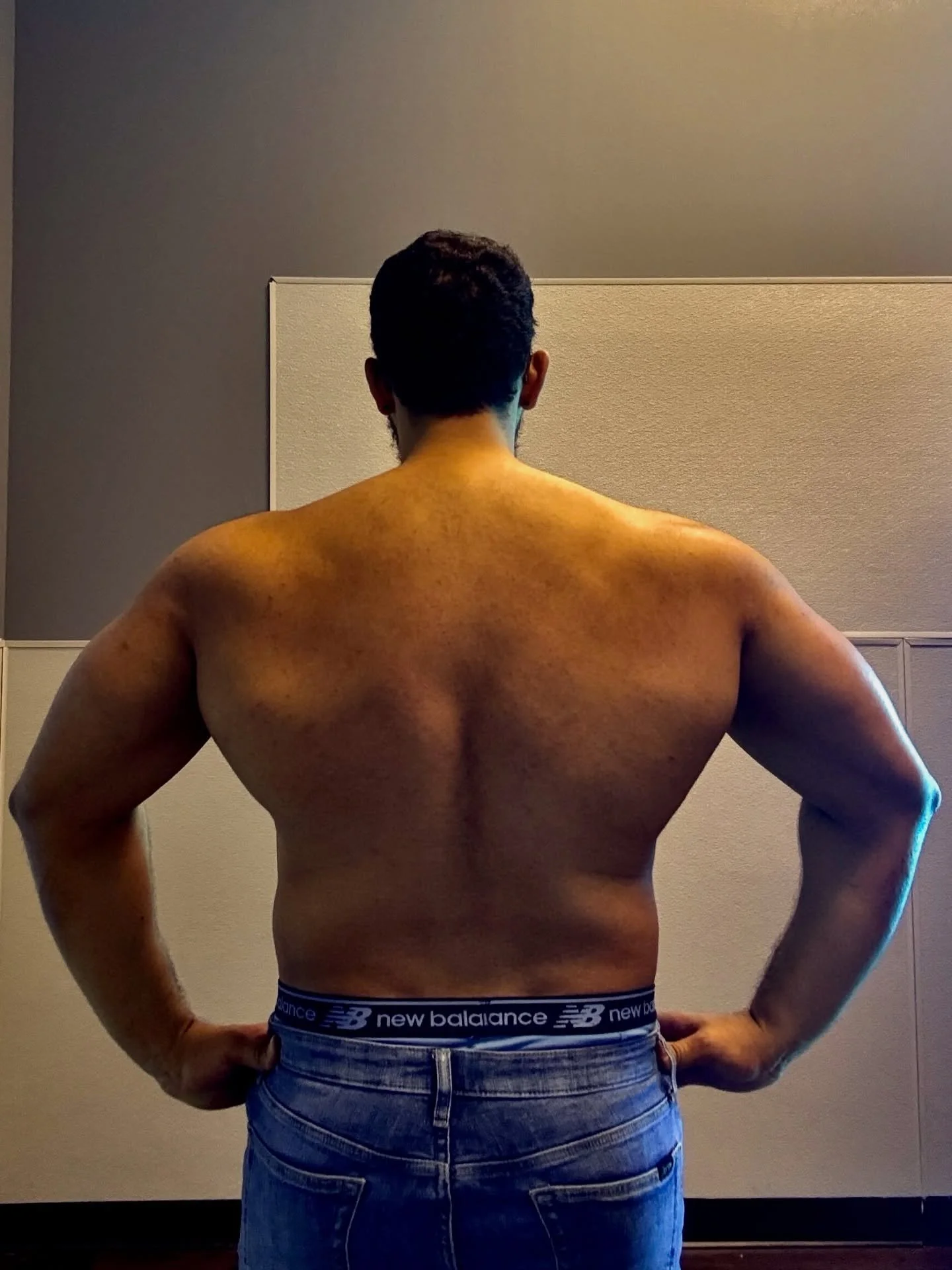 #fitness #fitnessmodel #fitnessjourney #fitspo #fitfam #fit #gymrat #gym #gymlife #gymtime #muscle #train #picture #pic #pictureoftheday #instapic #inspiration #insta #montreal #christmas #noel #trend #snow #food #diet