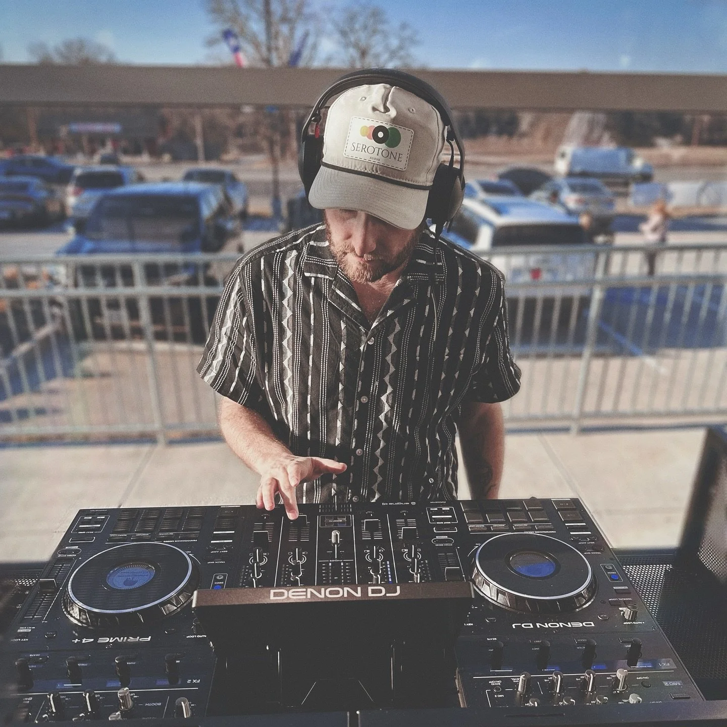 Thank you Granbury Kia for having SeroTone Audio for your ribbon cutting! 🎉 We had a great time celebrating and helping bring the good vibes. We hope to come back soon!
#granburykia #dj #local #localbusiness #granburychamber