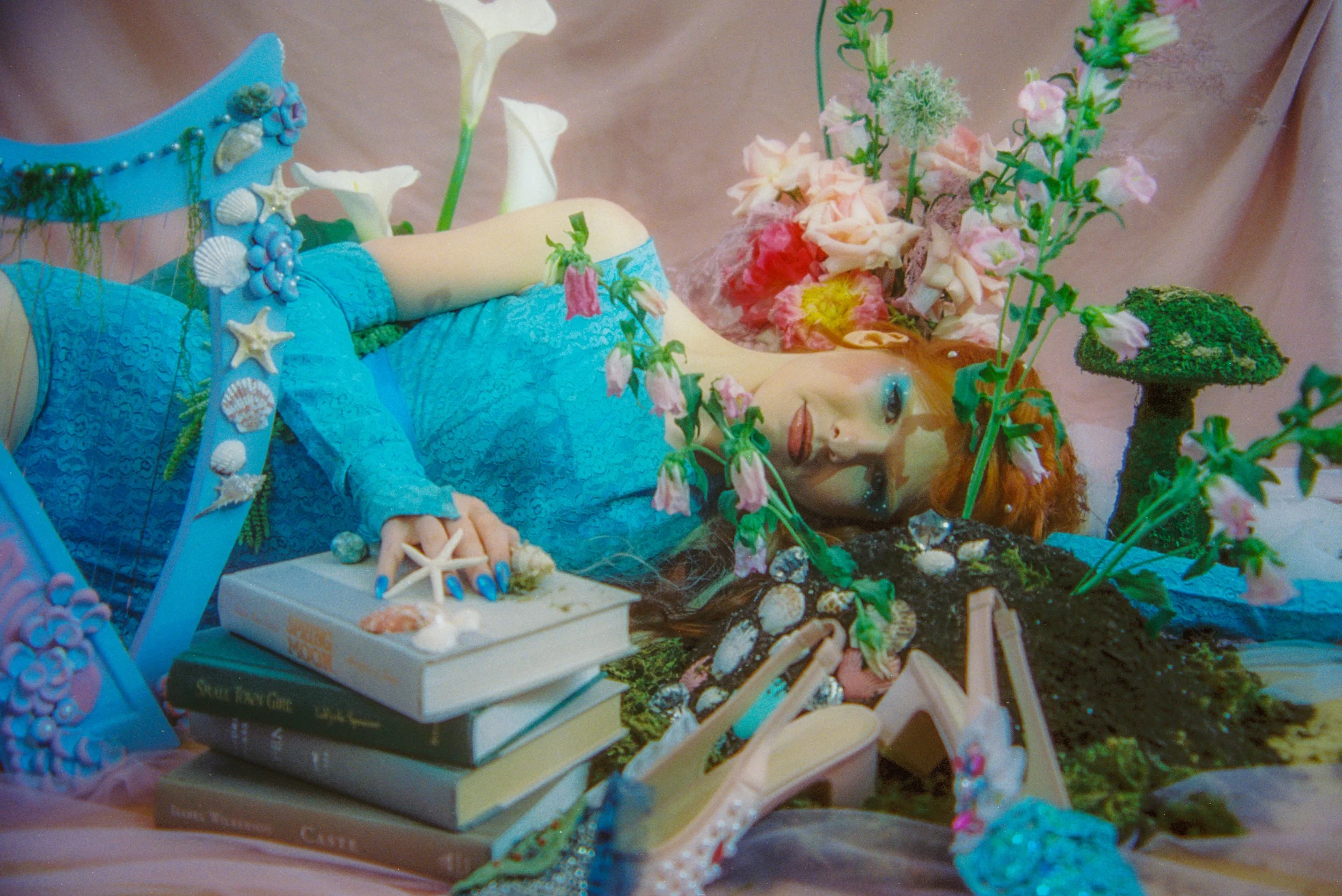 Shot by Christian Zajicek
Creative Direction/Production: Kaya Stewart, Ruby Bullen
Catie Turner, Stellare Child
Makeup: Rebecca Eden
Hair: Stellare Child
BTS: Kayla Cunningham
Set Design: Kaya Stewart, Ruby Bullen
Florals: Camryn Lee