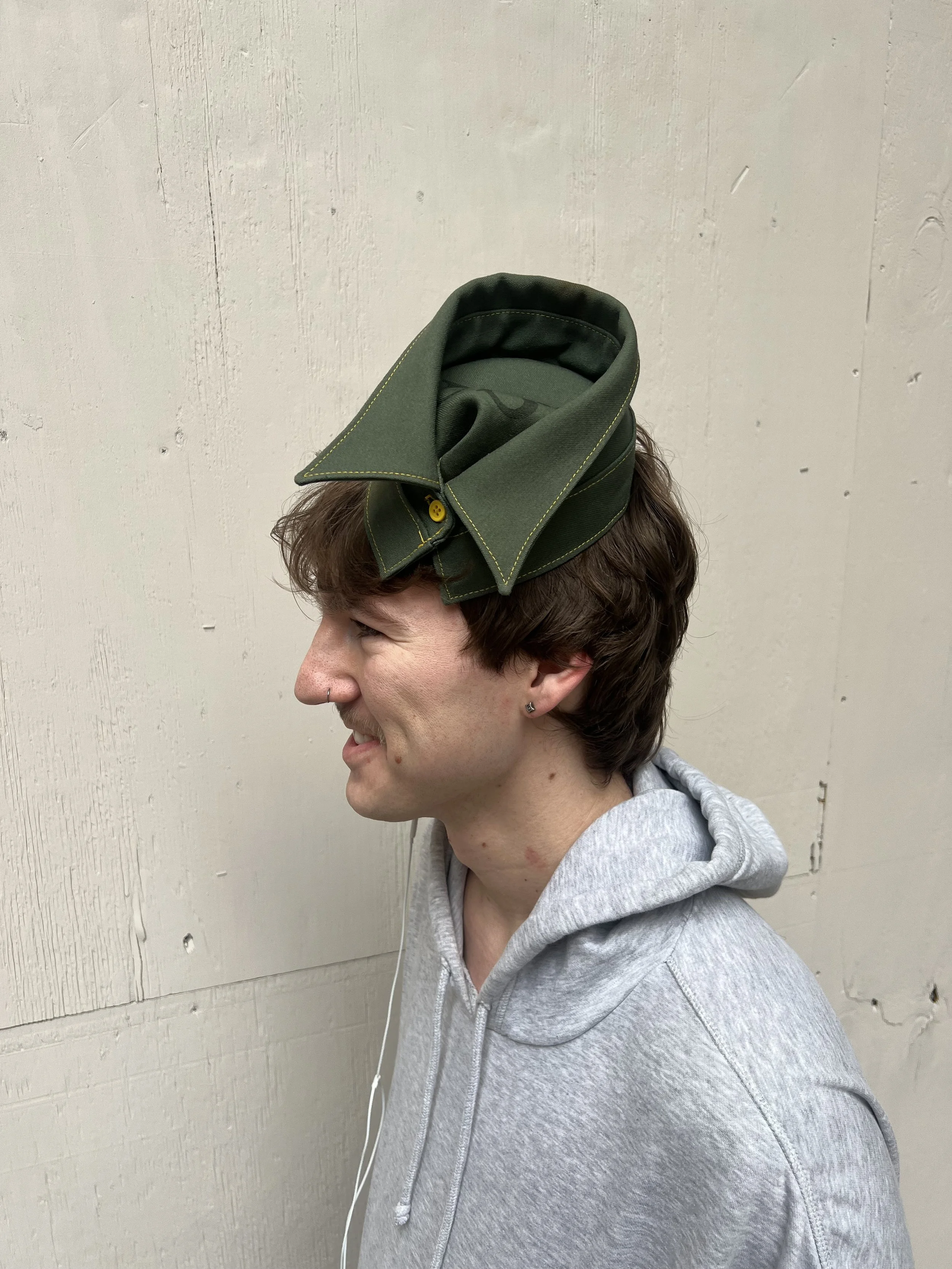 Classic army green structured collar.