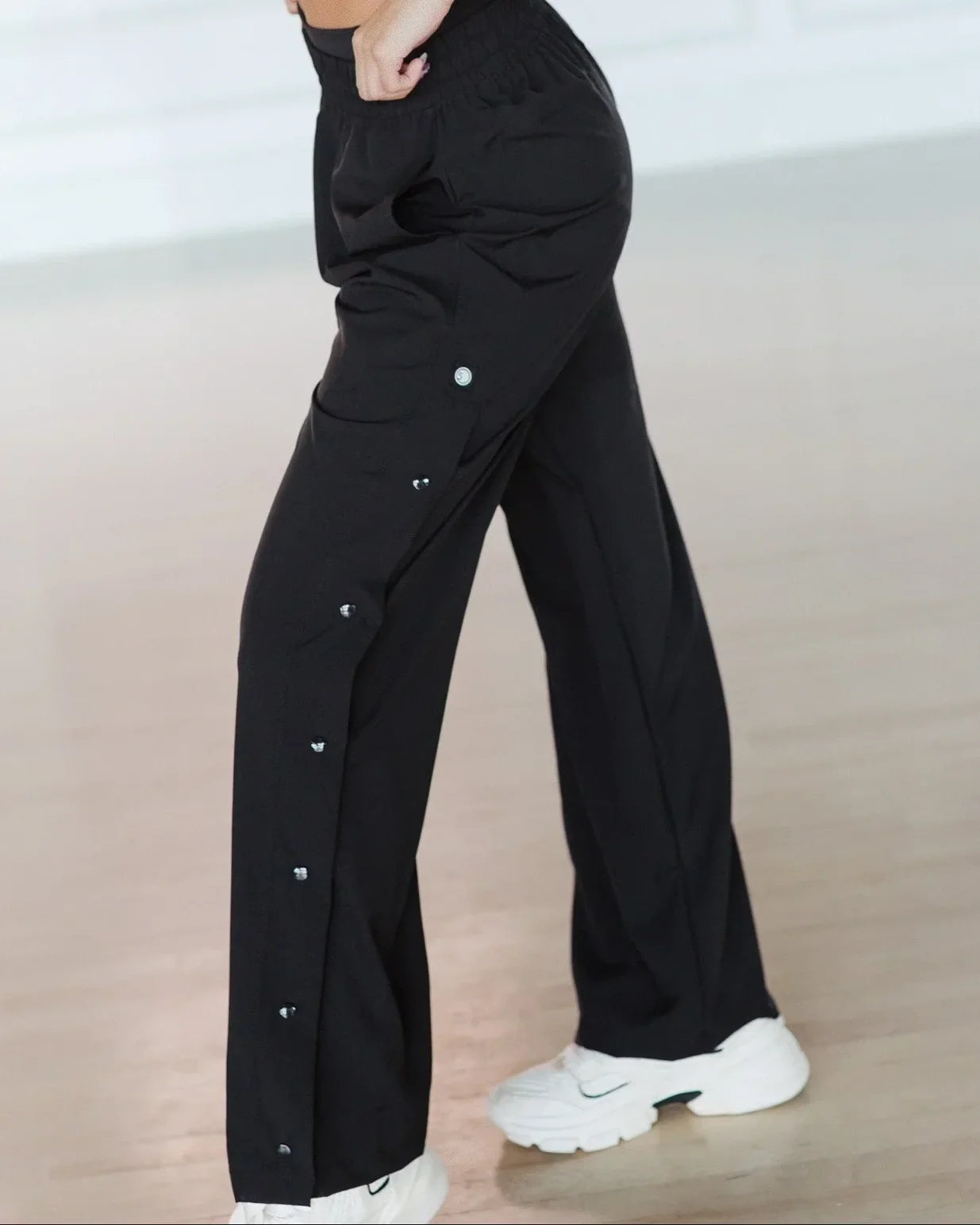 FIVE+snapped+pant+black+front.webp