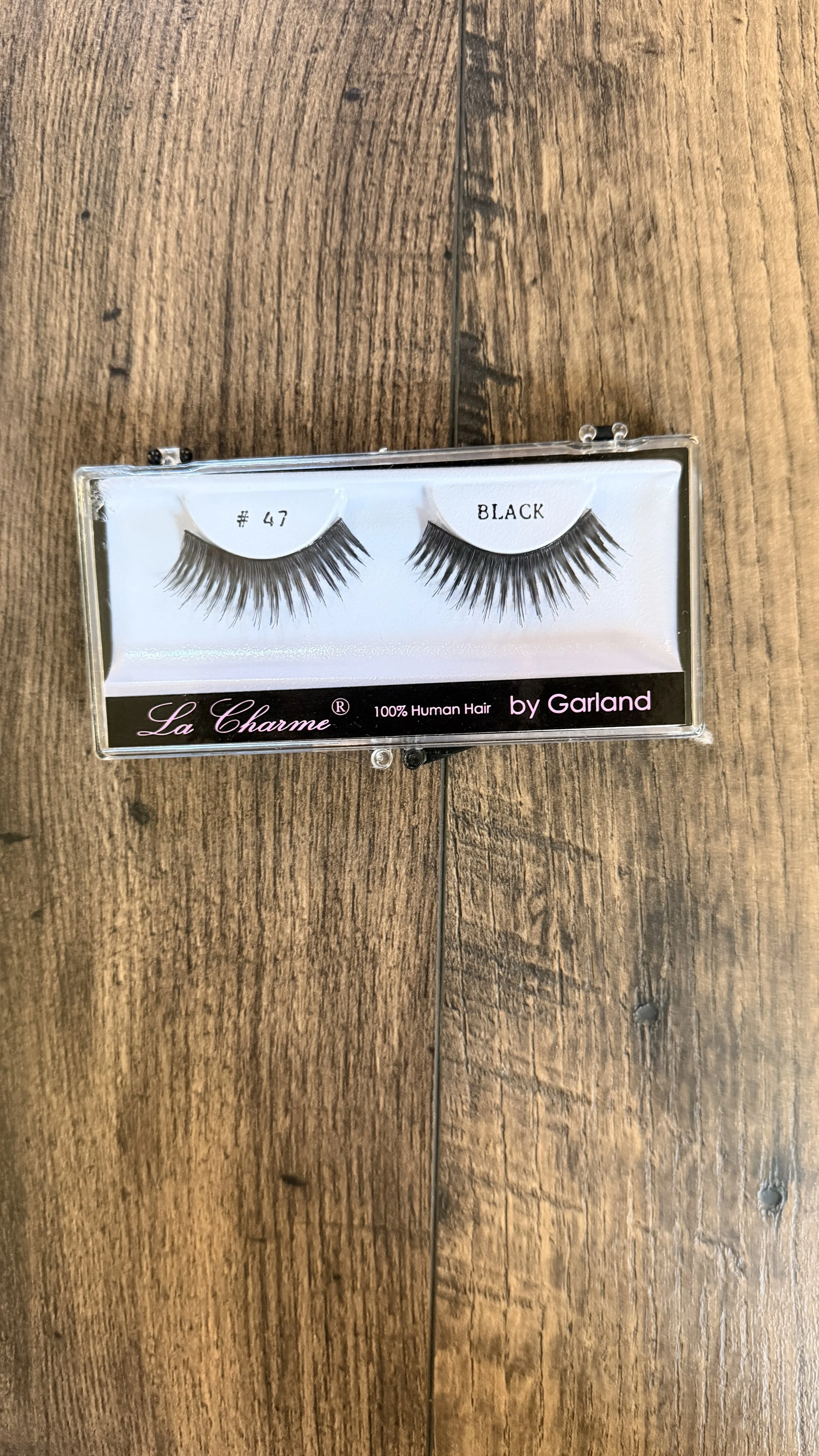 La Charme Lashes - Garland