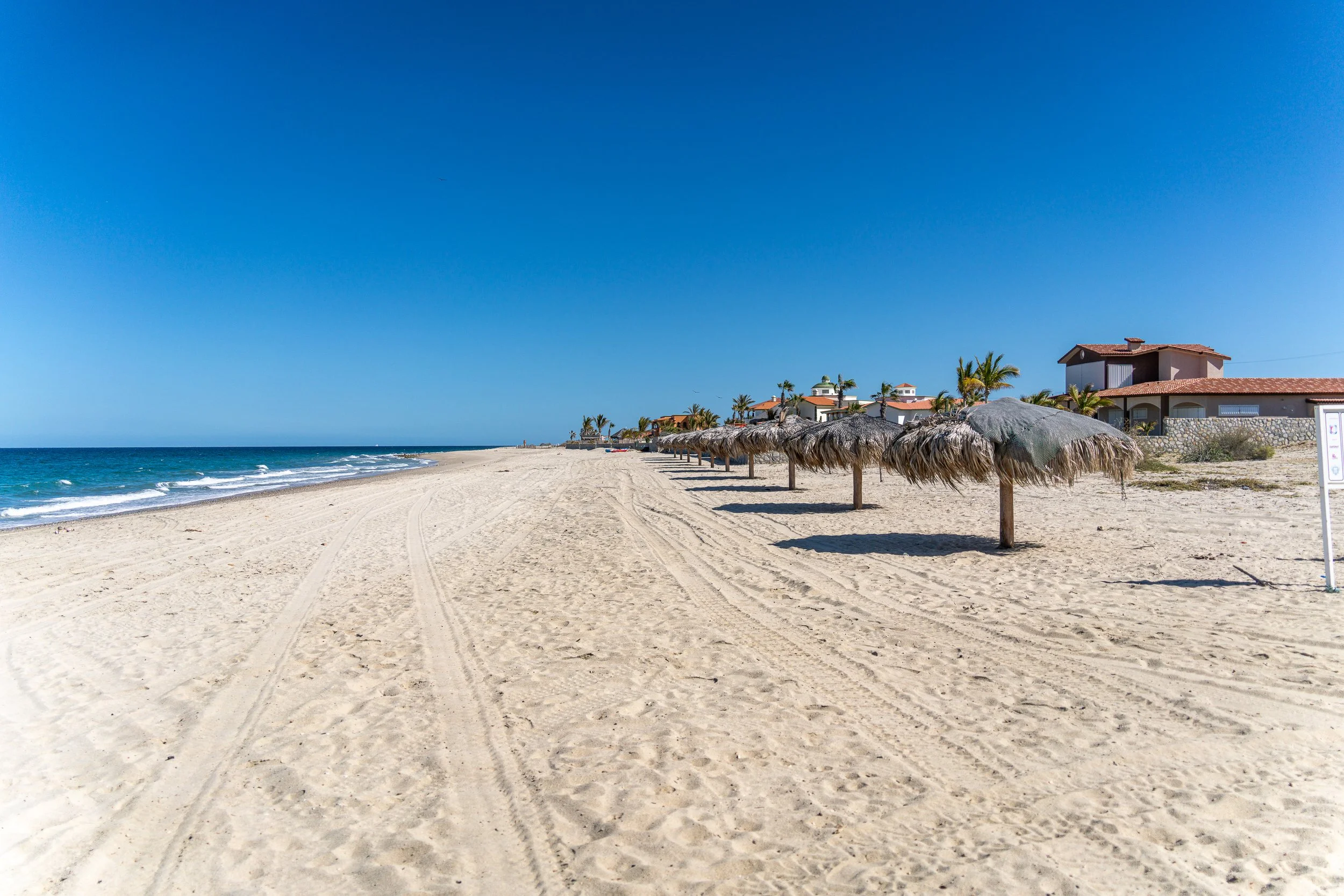 Live in San Isidro on the Eastern Cape of Baja California Sur, a place of pristine natural beauty where the desert meets the Sea of Cortez. It’s an ideal escape from the hustle and bustle known for its clean, tranquil beaches and serene atmosphere.