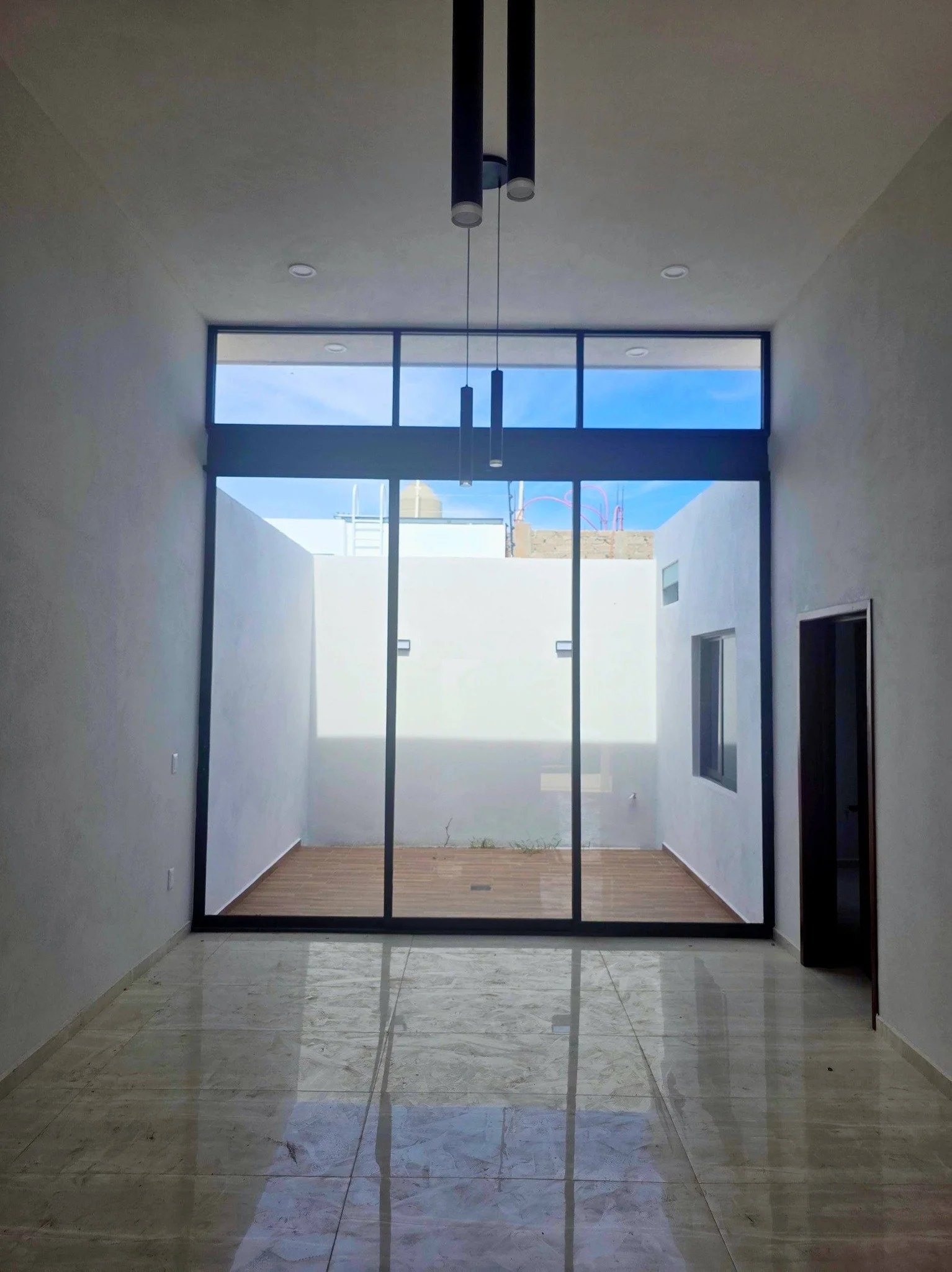 Floor to Ceiling Windows