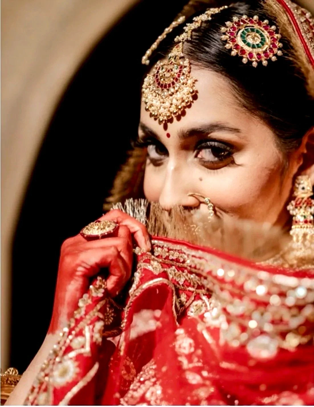 Indian bridal jewelry trends 2026 showcasing a polki and kundan bridal jewelry set by Lazzevar, featuring a statement necklace, earrings, and head jewelry styled for modern weddings