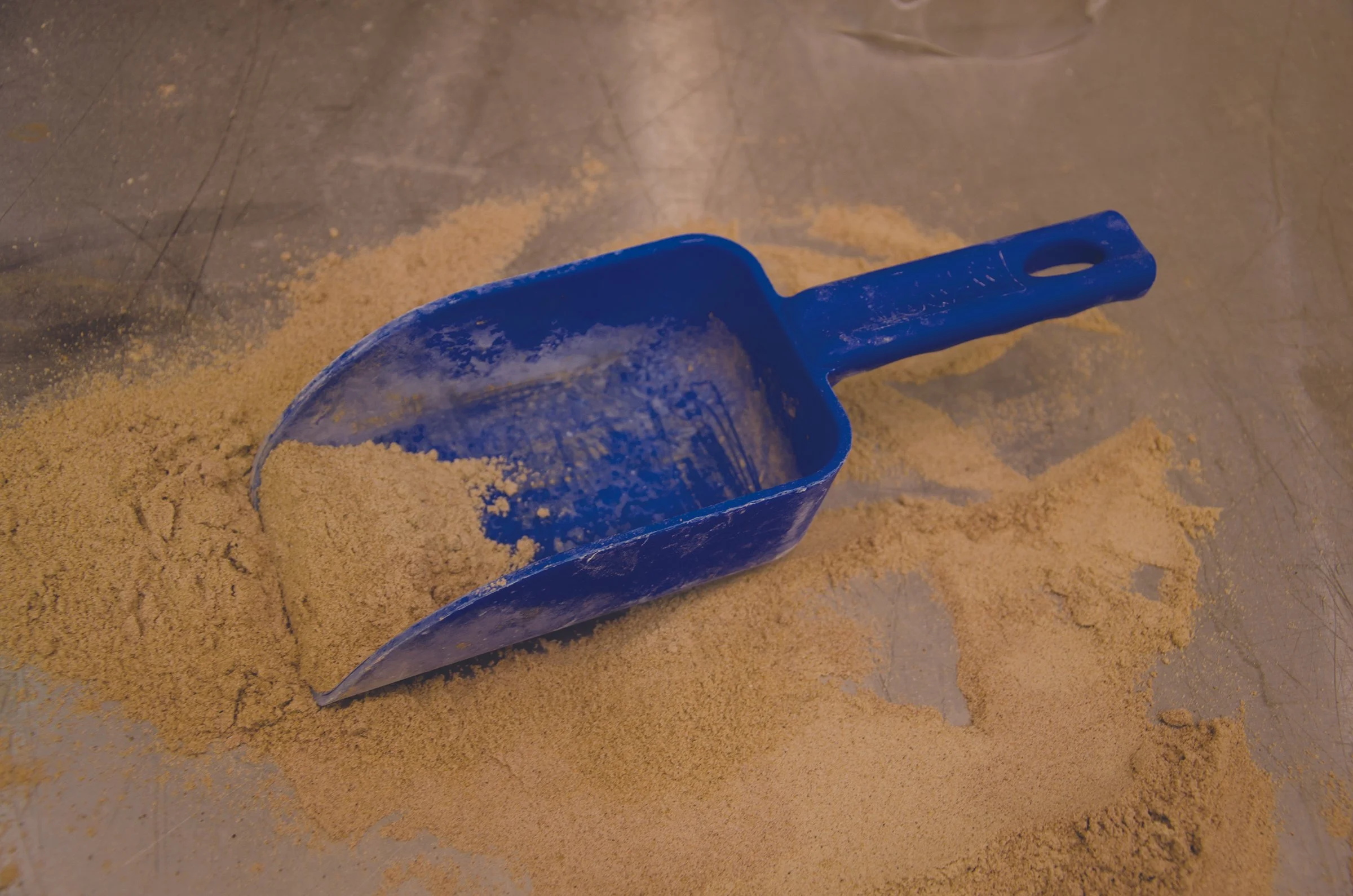 Blue scoop