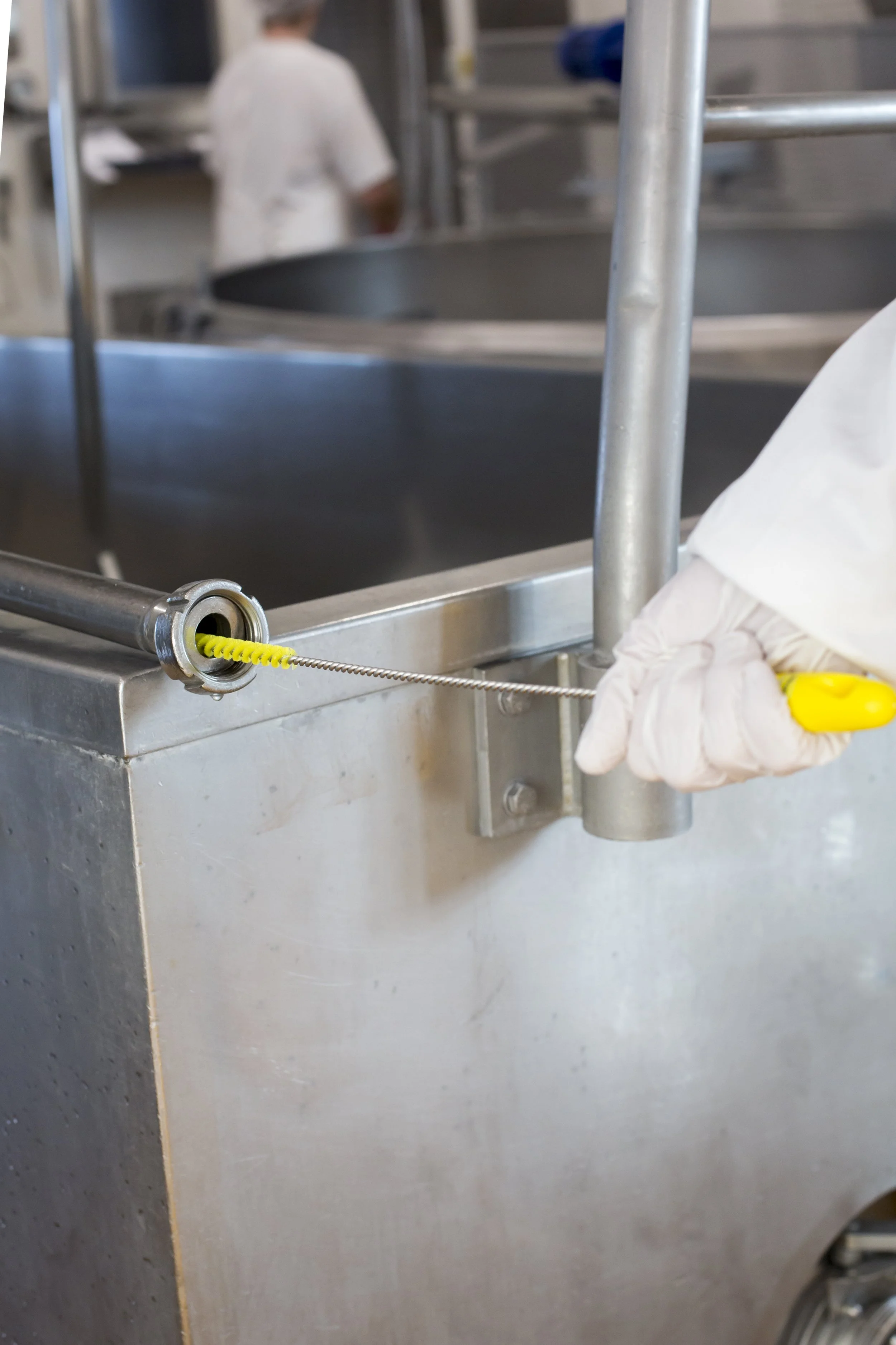 Yellow tube brush