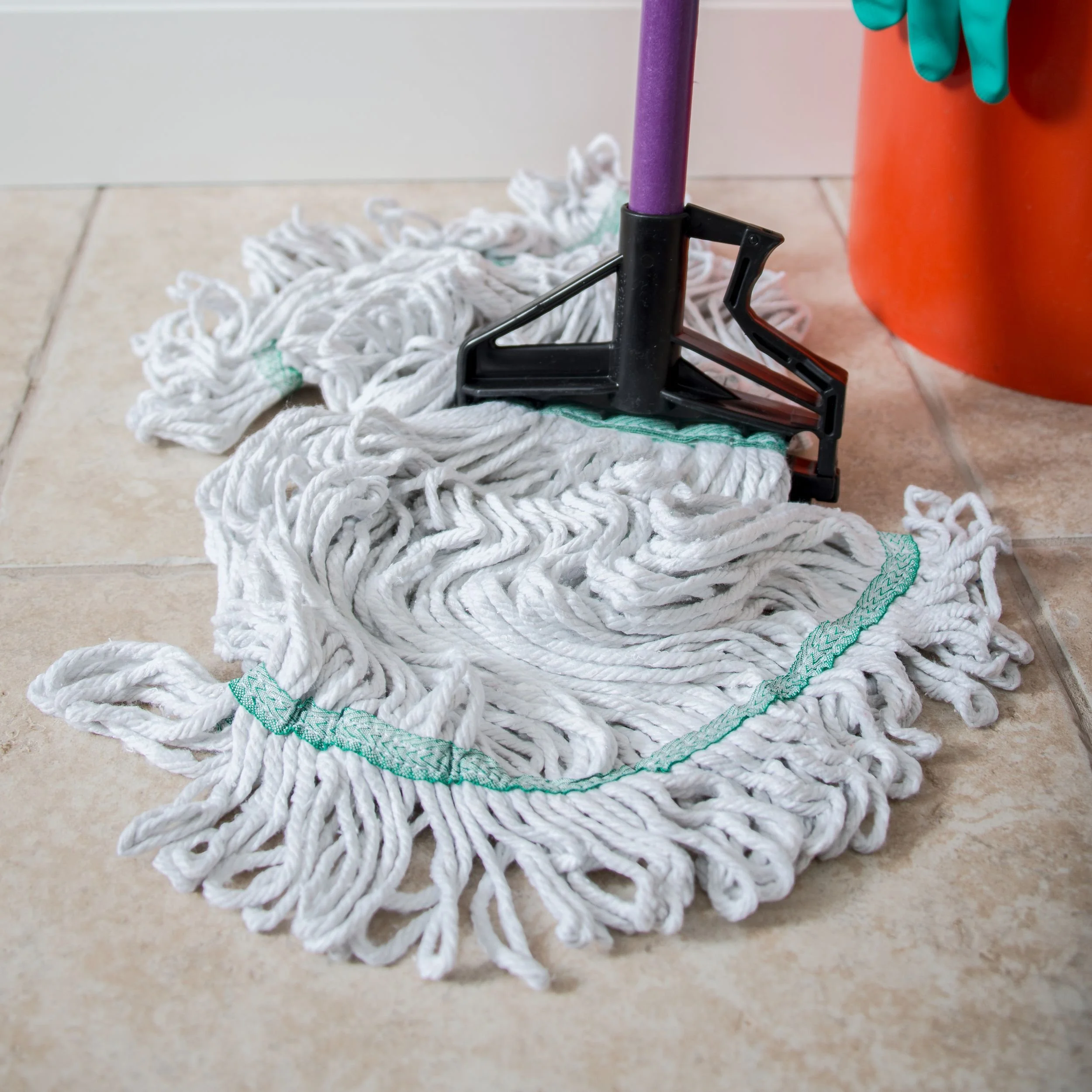Medium white mop