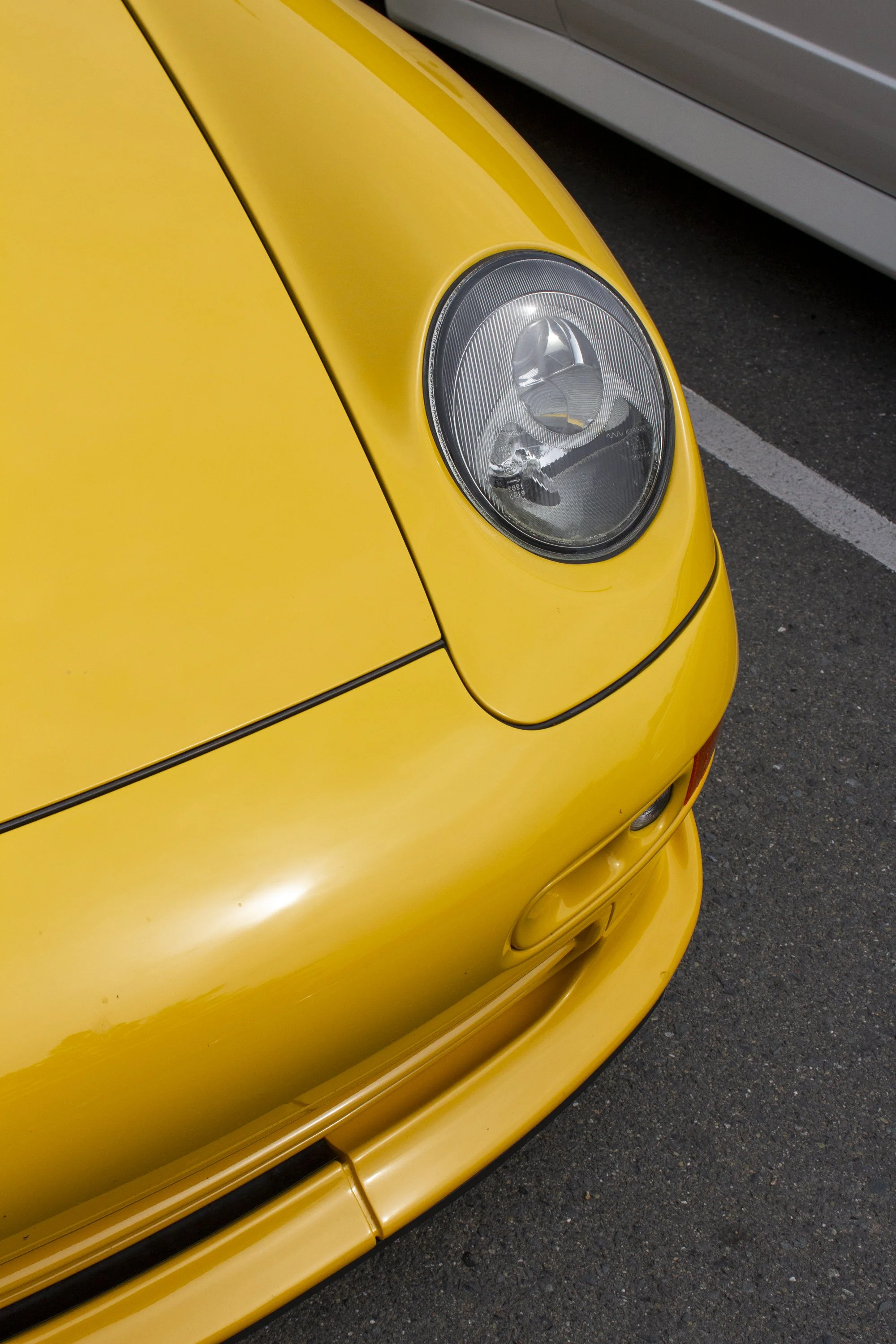 Yellow 993-1.JPG