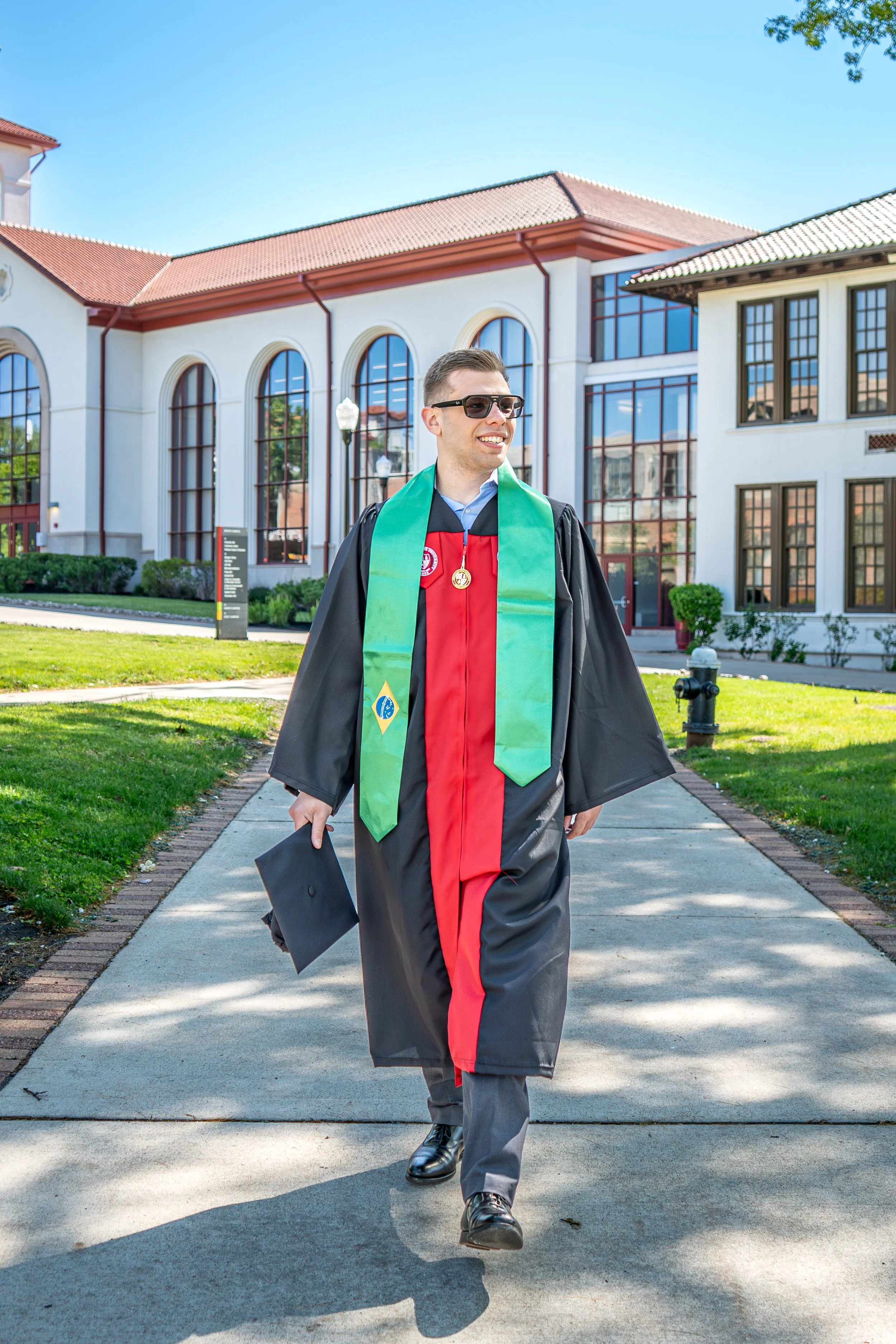 Thomas Grad Pics 16.jpg