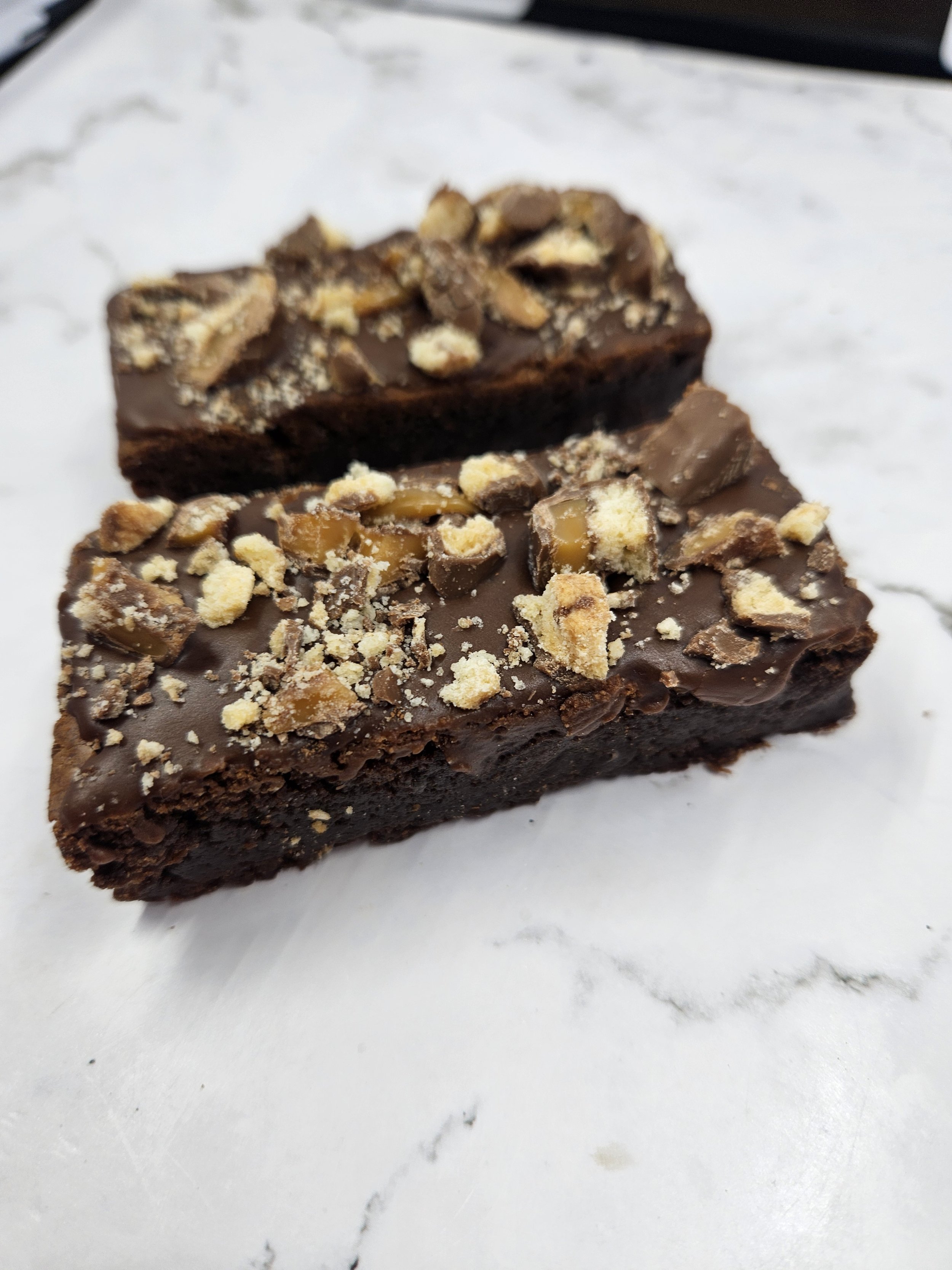 twix brownie 2.jpg